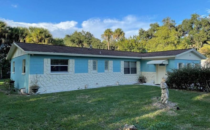 TENNANT OCCUPIED: This property has a tenant and the owner is requesting proof of funds or pre-approval letter. Owner is requesting for the propspect to look at the exterior of the property first (DO NOT DISTURB TENNANTS) & after the showing, he will proceed to ask tennants to coordinate an interior showing availability. NO SAME DAY SHOWINGS, REQUIRED ADVANCE NOTIFICATION. 

Beautiful 4BR/1.5BA in the heart of New Smyrna Beach! The owners have made upgrades over the years to this home situated on a large lot. Must see to appreciate. Minutes to the river, beach, shopping, schools and more! Only two blocks from Chisholm Elementary. Tile floors, stainless steel appliances, light paint colors - ready to move right in! Extra large back yard with storage shed... plenty of room for family gatherings! Buyer to verify all measurements. ;Water: City