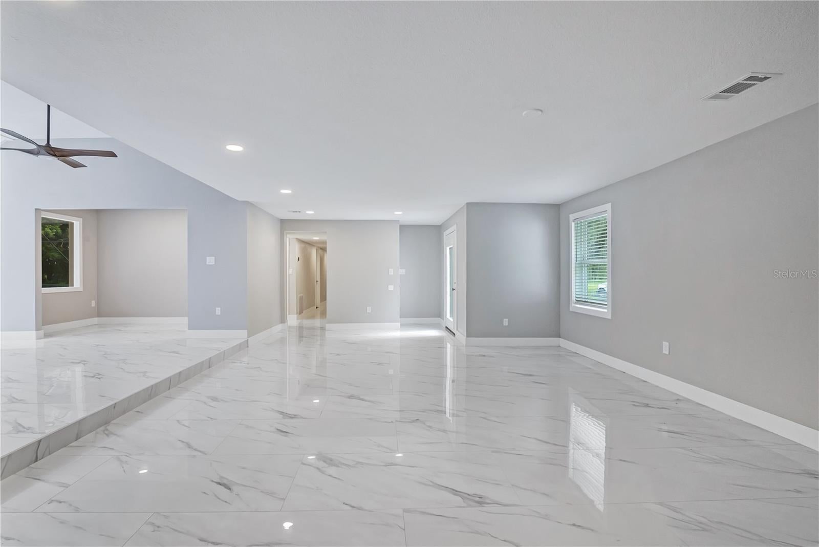 2317 FARMWOOD CIRCLE