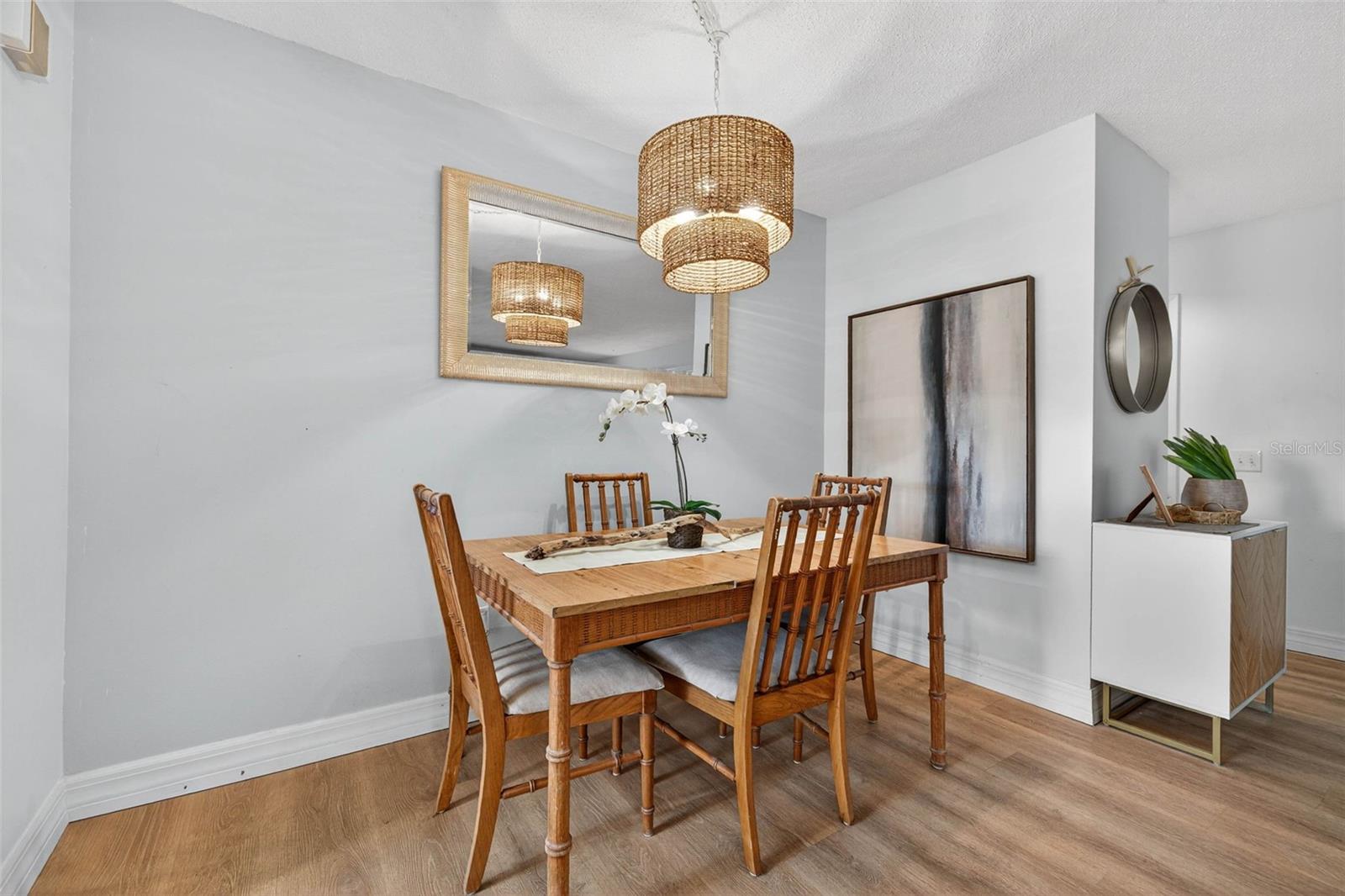 CHATEAU PELHAM APTS CONDO - Residential Lease