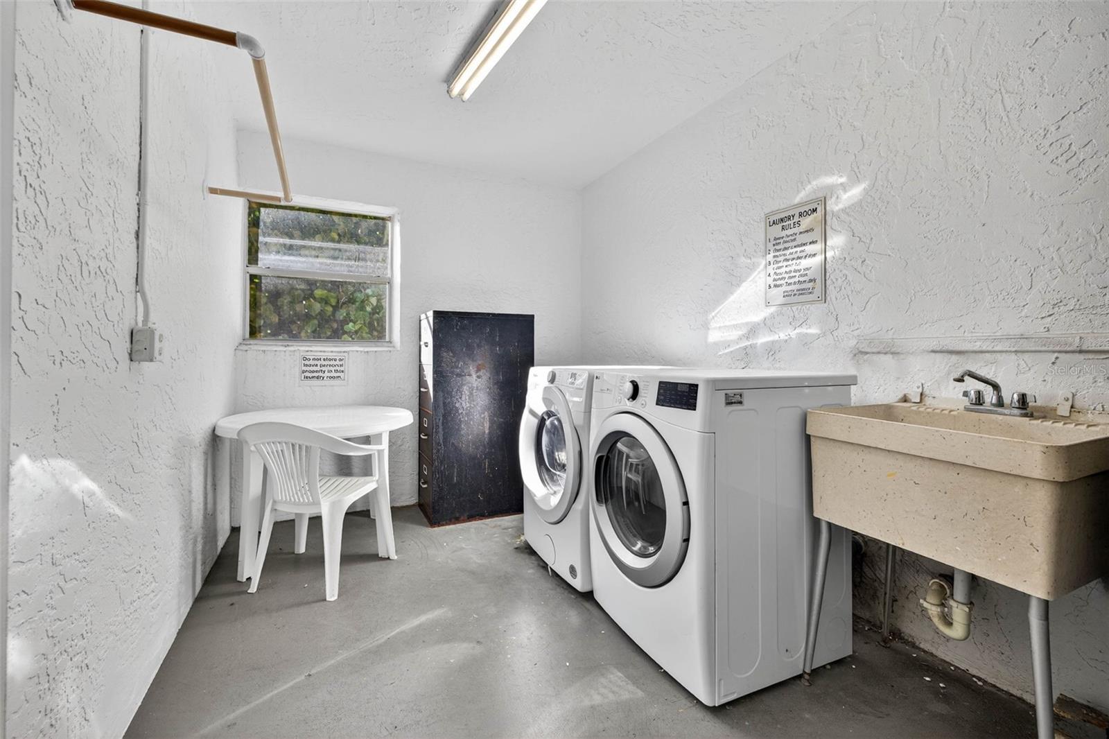 CHATEAU PELHAM APTS CONDO - Residential Lease