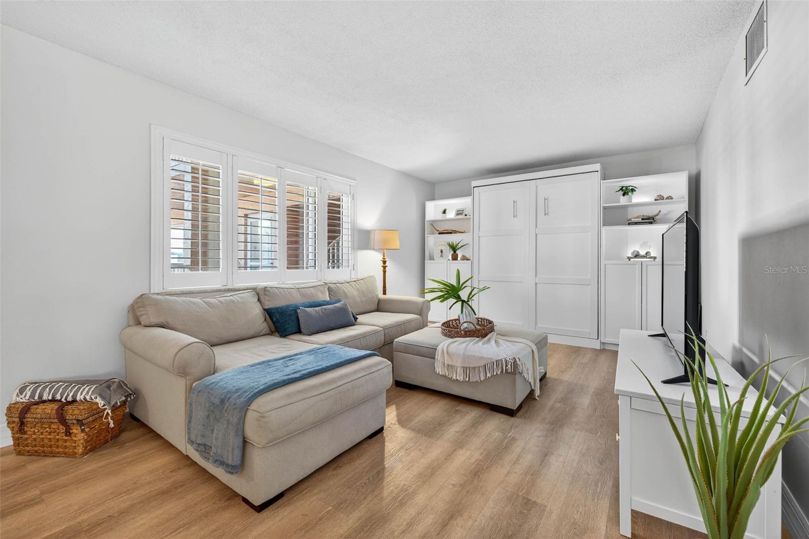 CHATEAU PELHAM APTS CONDO - Residential Lease