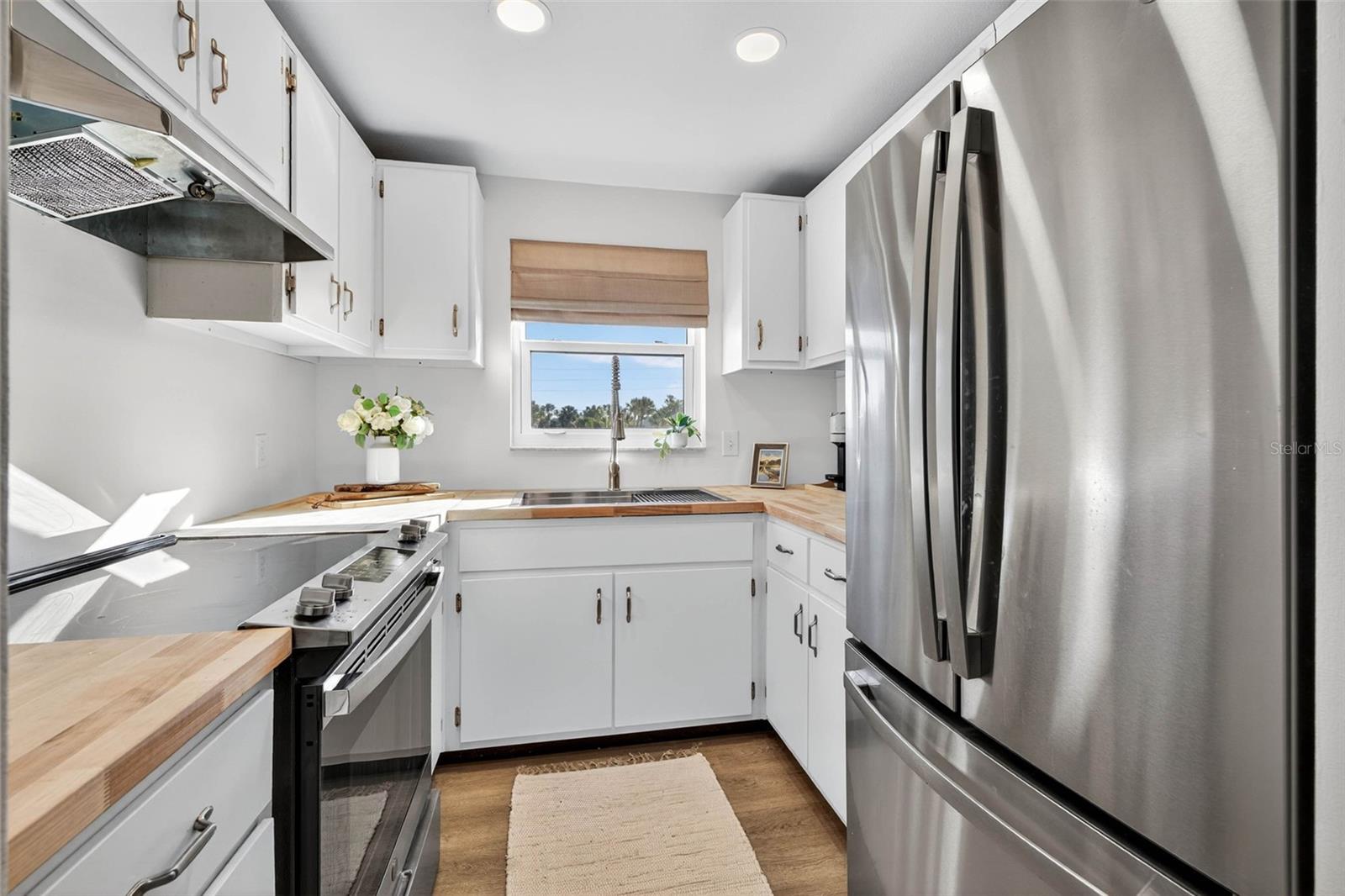 CHATEAU PELHAM APTS CONDO - Residential Lease