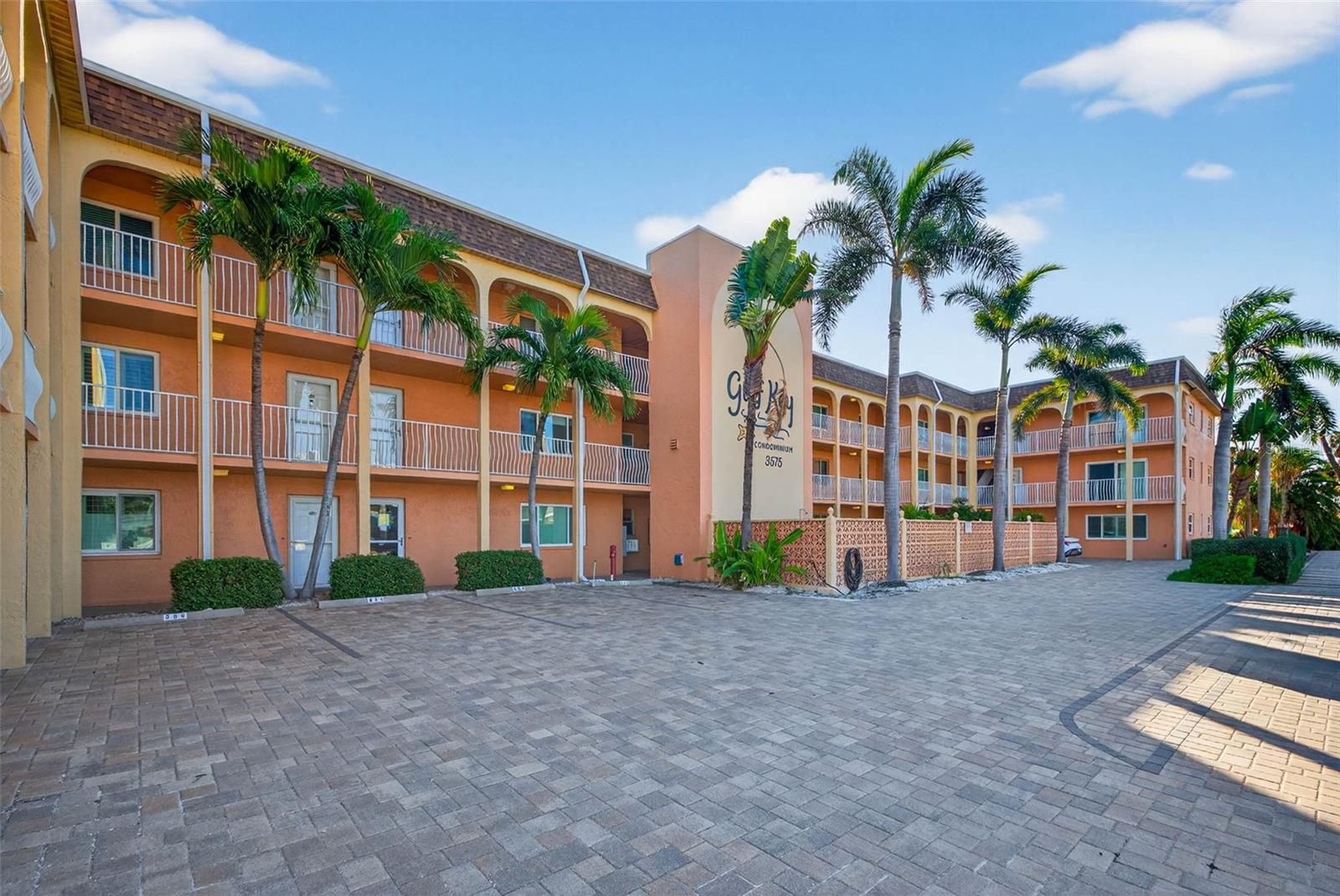 CHATEAU PELHAM APTS CONDO - Residential Lease