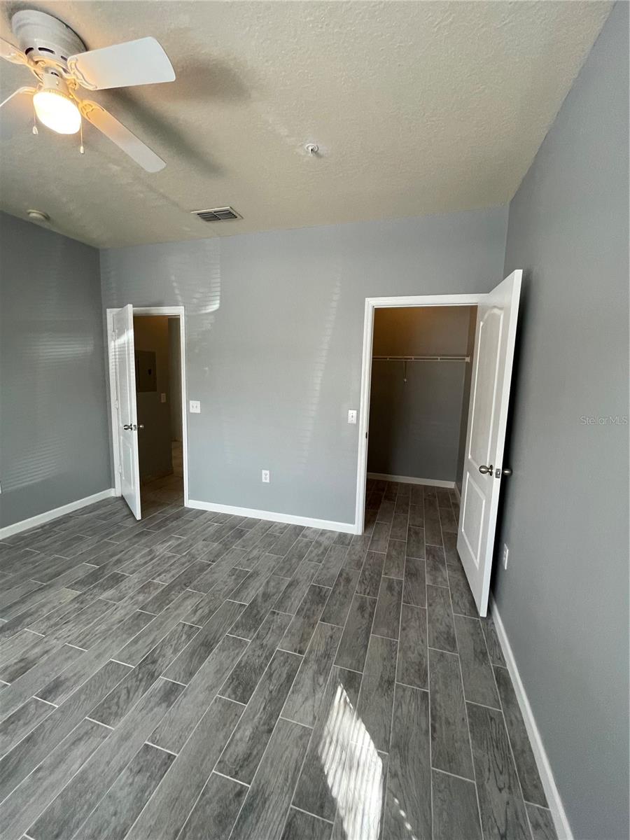 MIRABELLA - Residential Lease