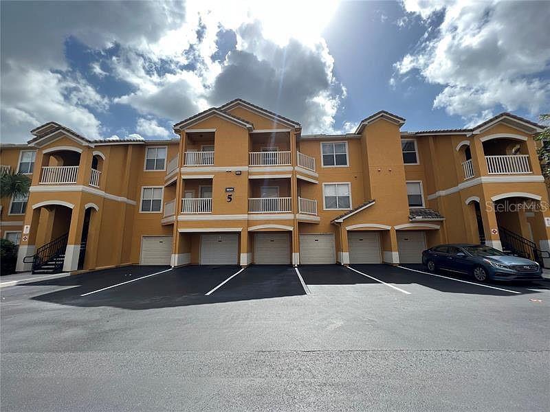 MIRABELLA - Residential Lease