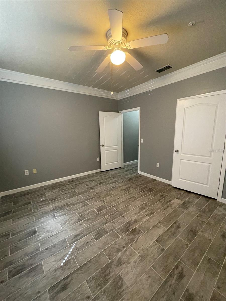 MIRABELLA - Residential Lease