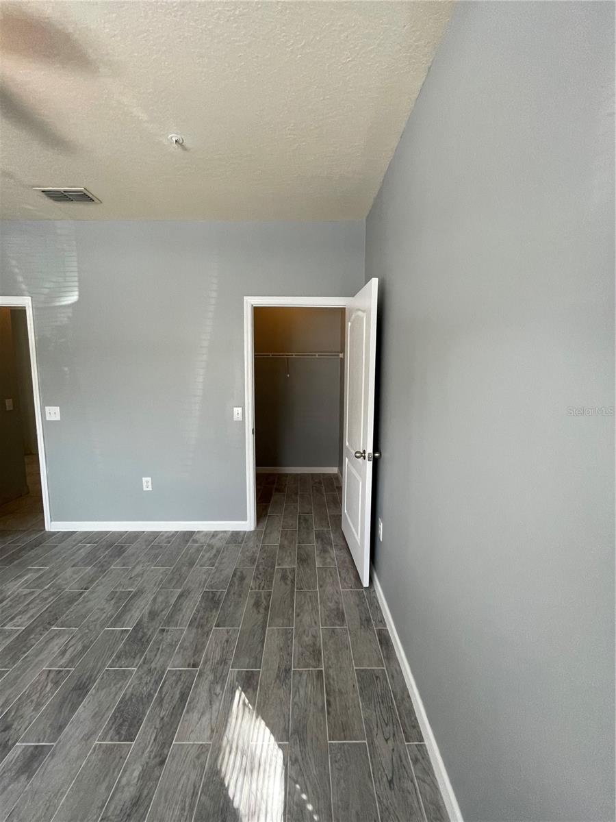 MIRABELLA - Residential Lease