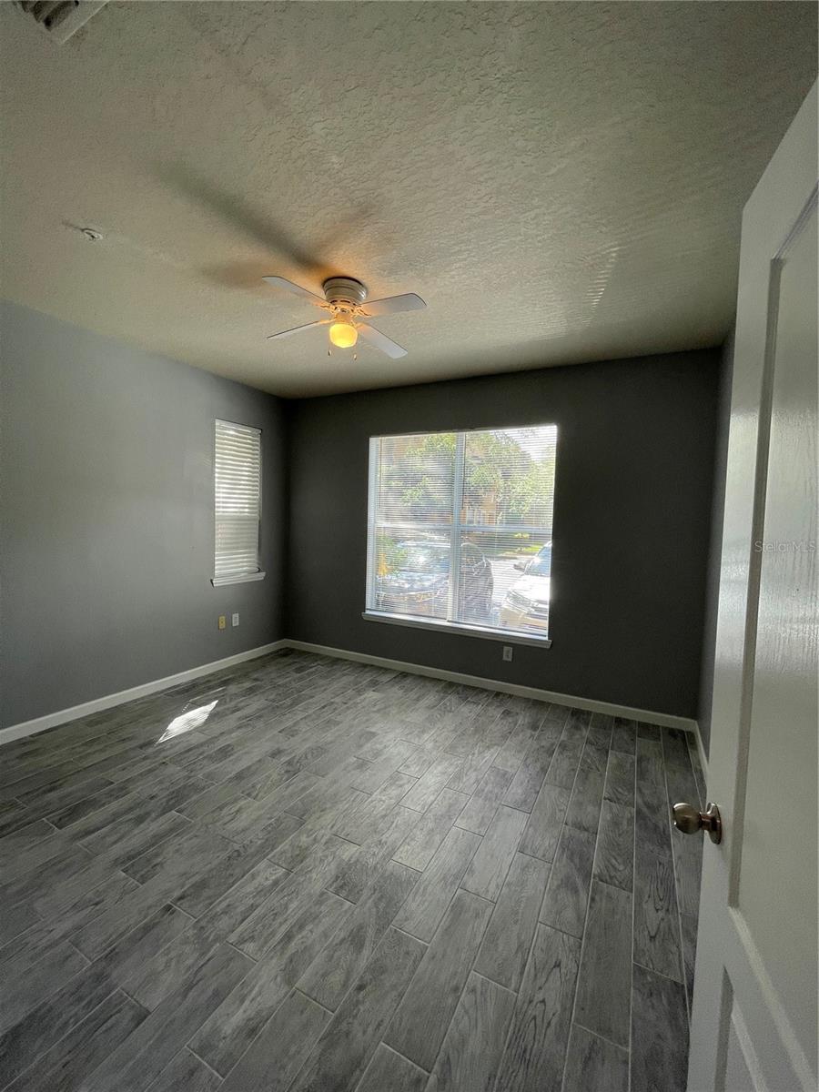 MIRABELLA - Residential Lease