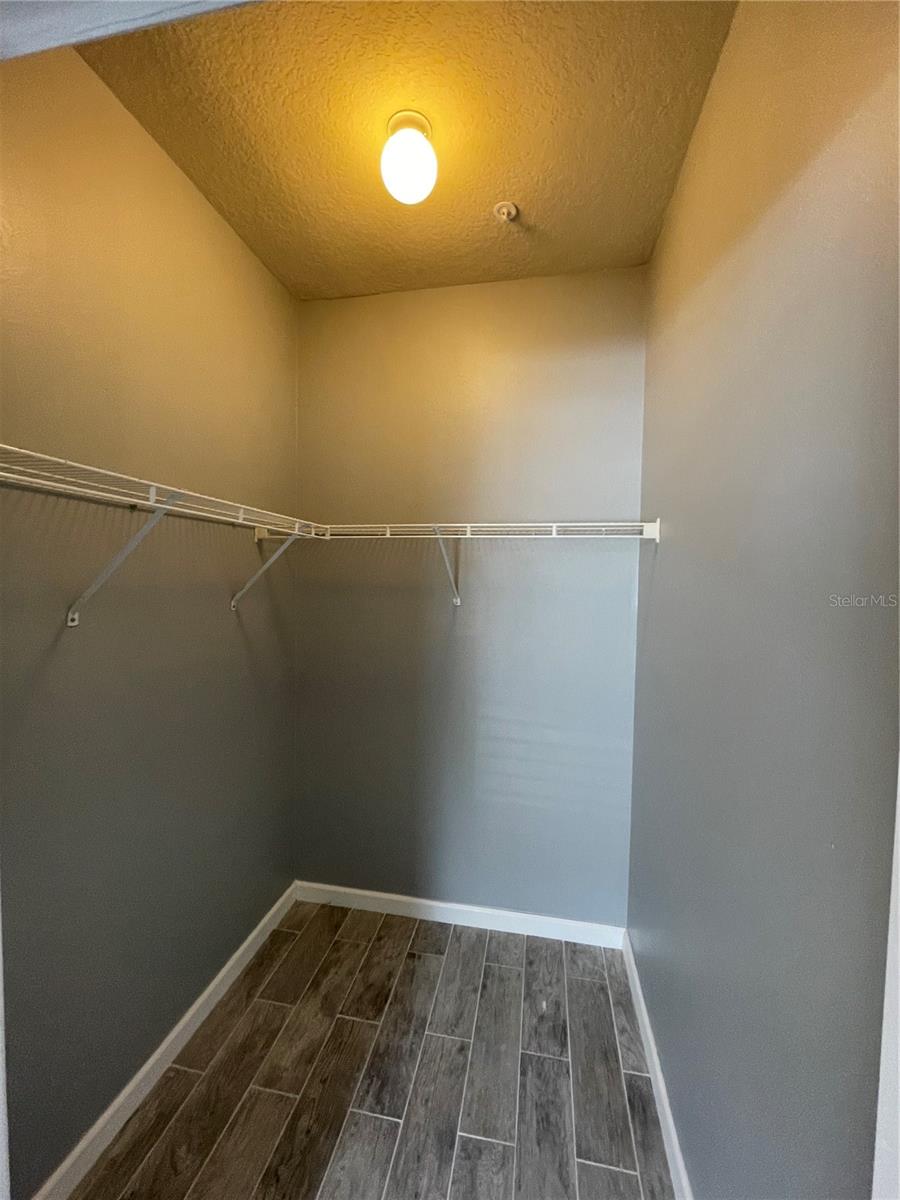 MIRABELLA - Residential Lease