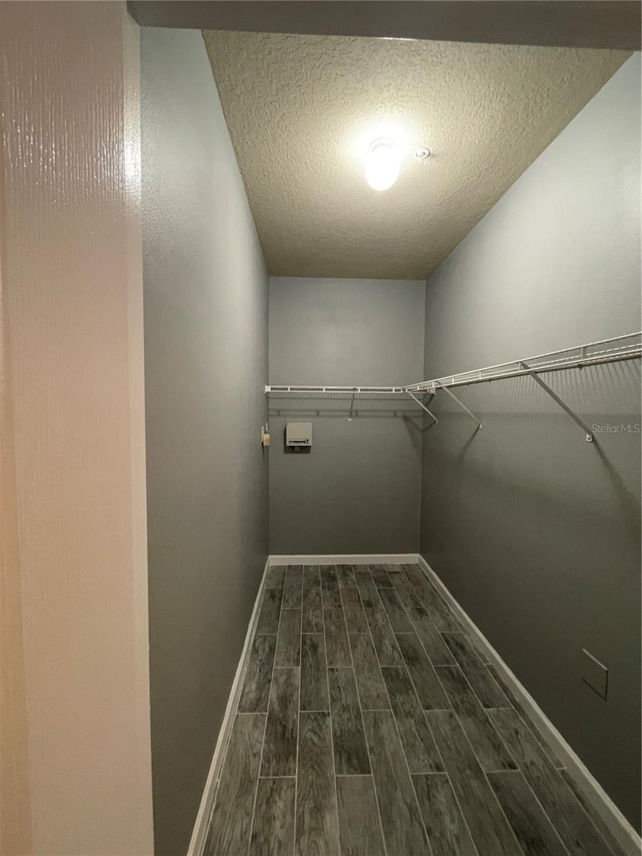 MIRABELLA - Residential Lease