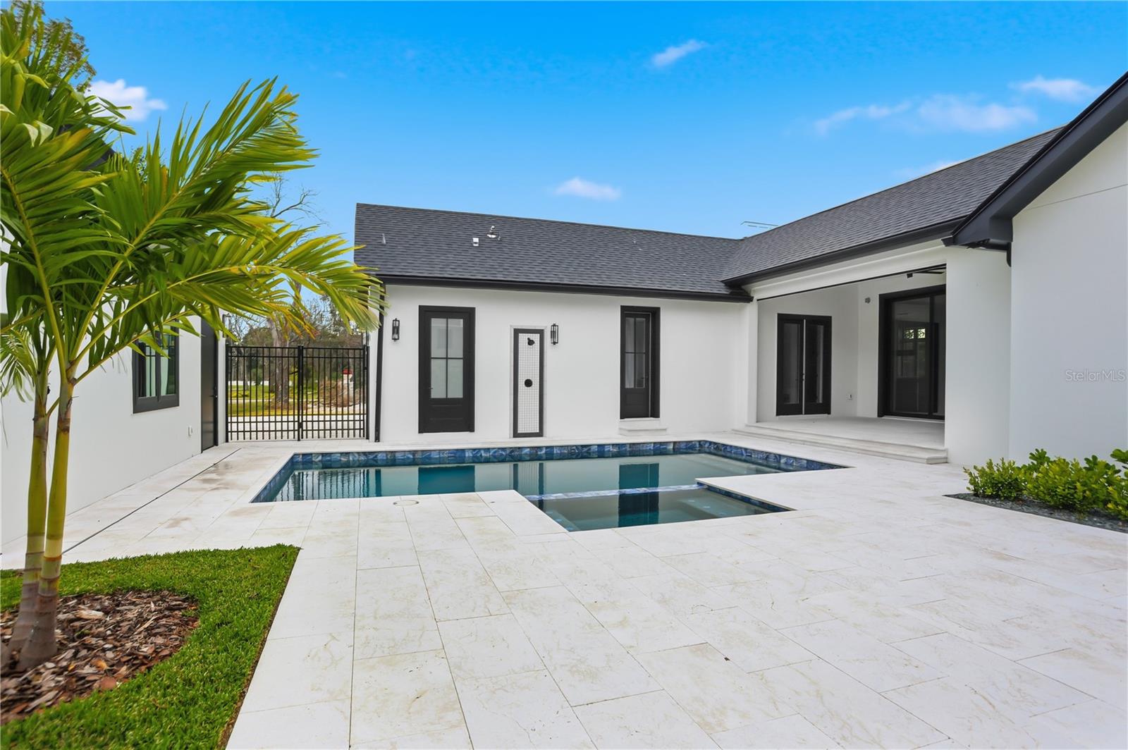 GROVE AT THE HARVEST DISTRICT - Residential