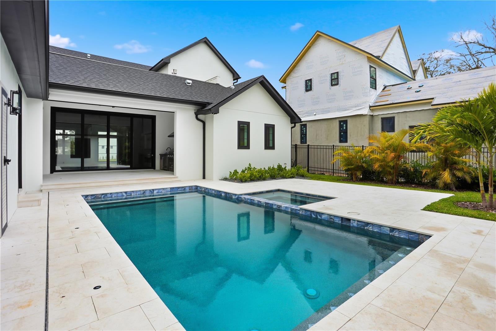 GROVE AT THE HARVEST DISTRICT - Residential