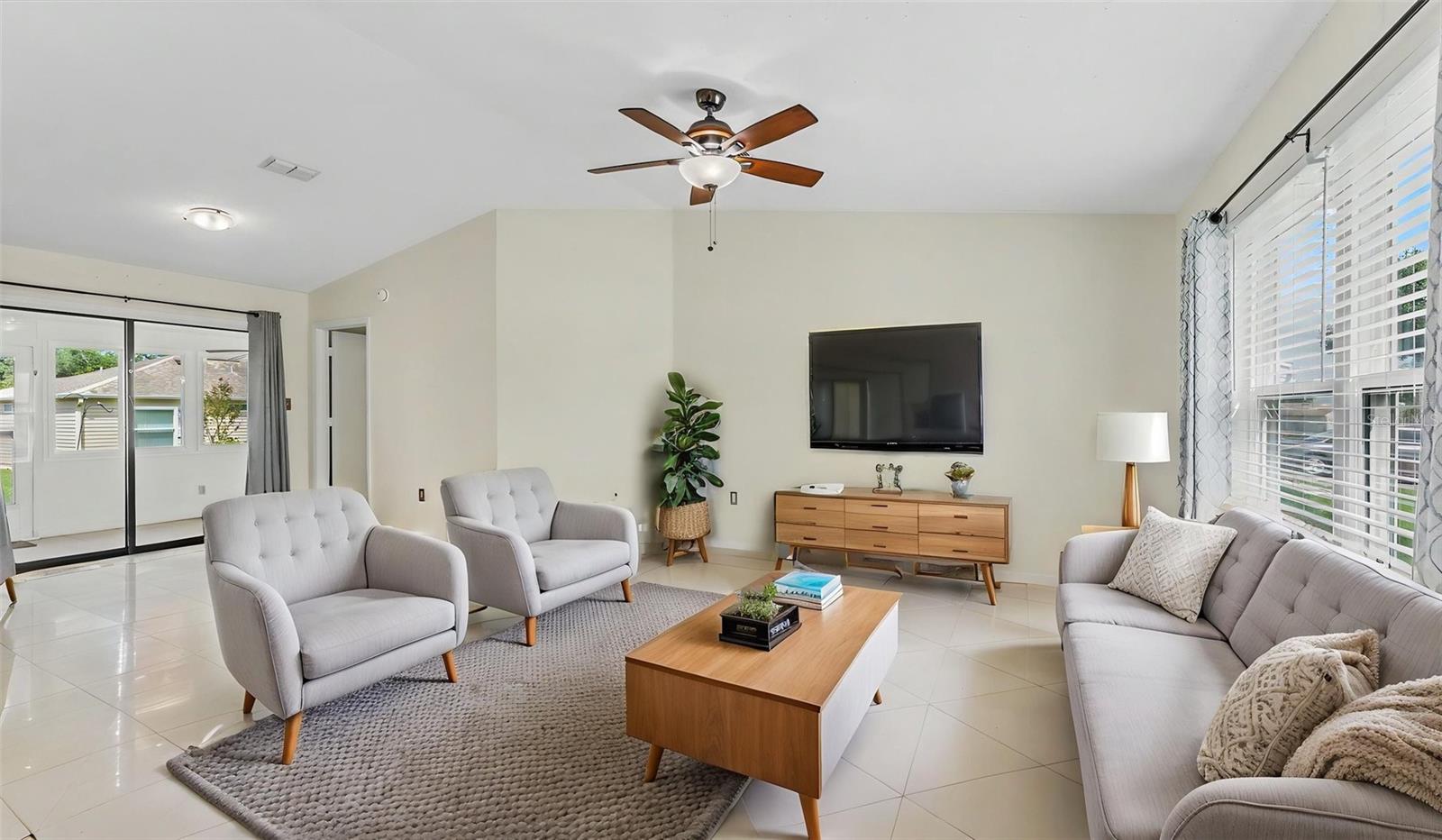 6109 KITTIWAKE DRIVE