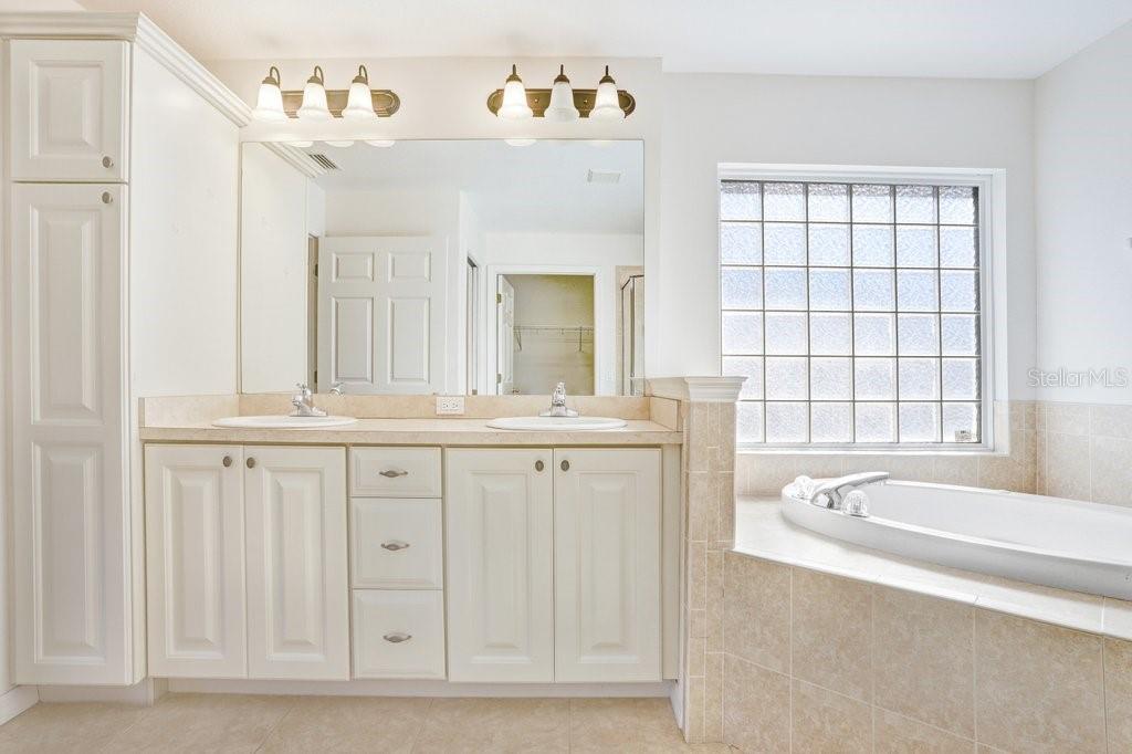 OSPREY POINTE - Residential