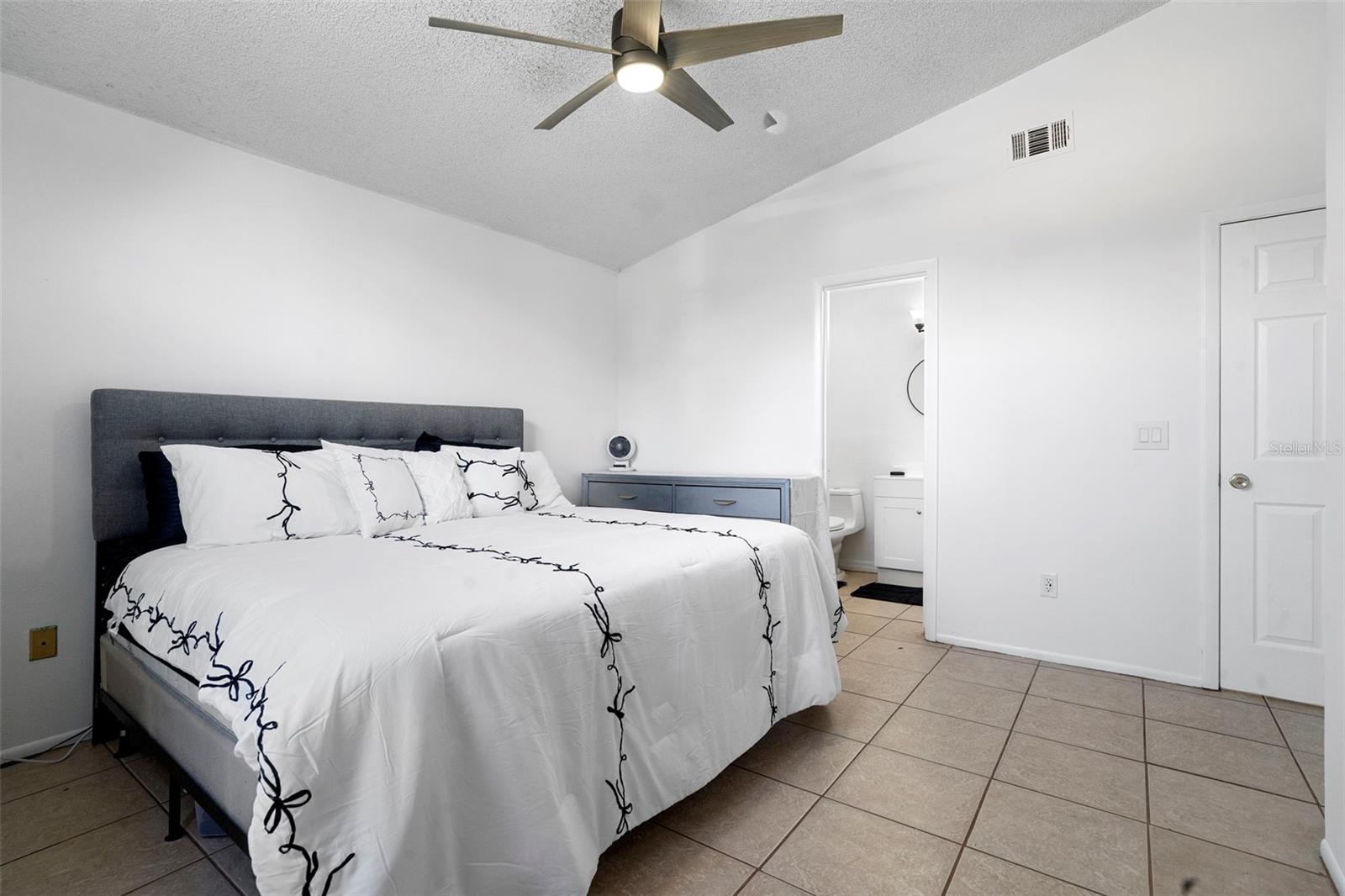 SHERWOOD FOREST - Residential