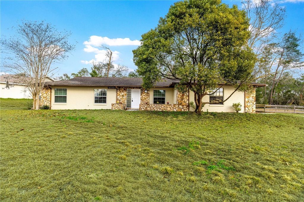 Photo of 16051 SW 52nd Avenue Road, Ocala, FL 34473 (MLS # OM717676)