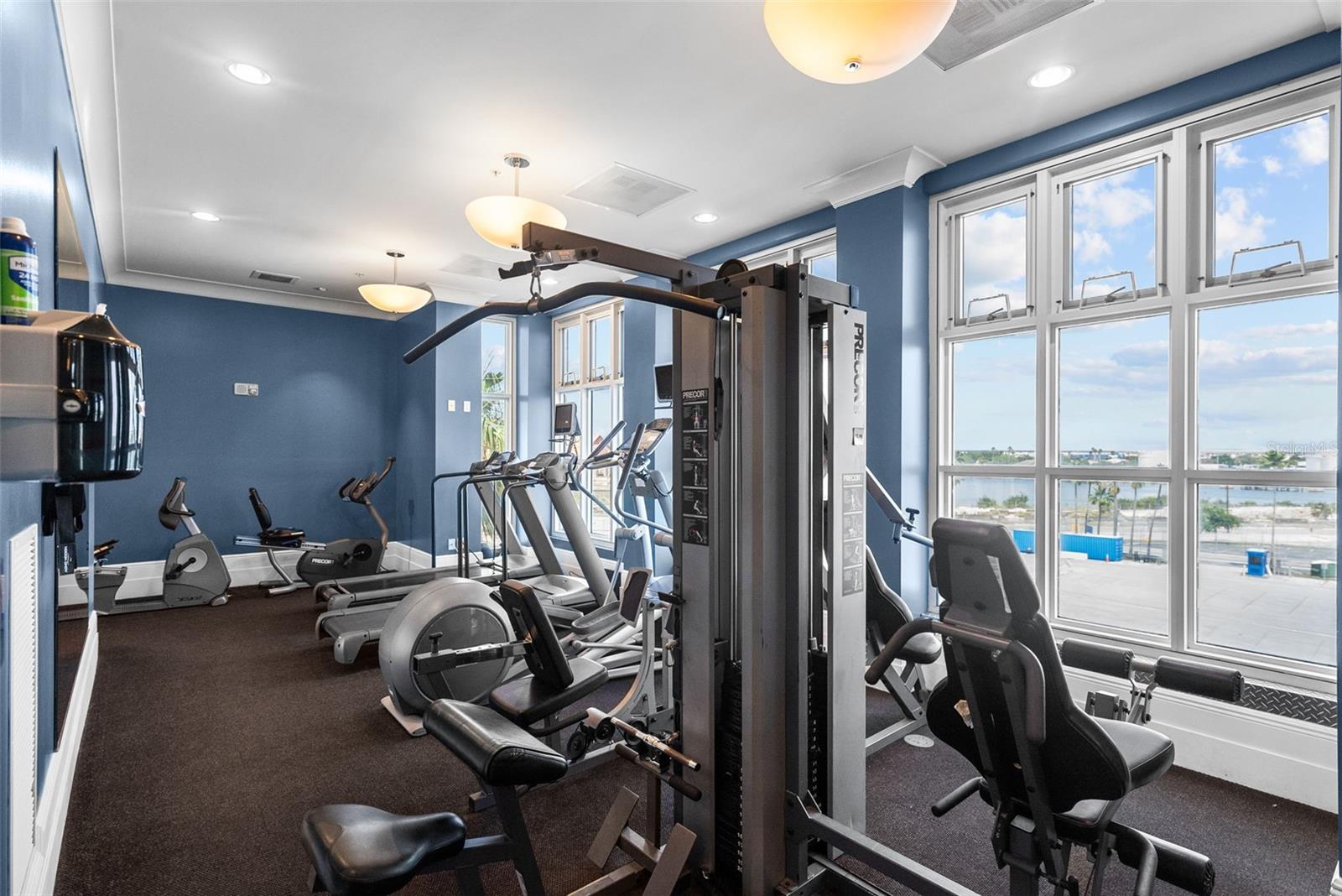 VENTANA A CONDO - Residential