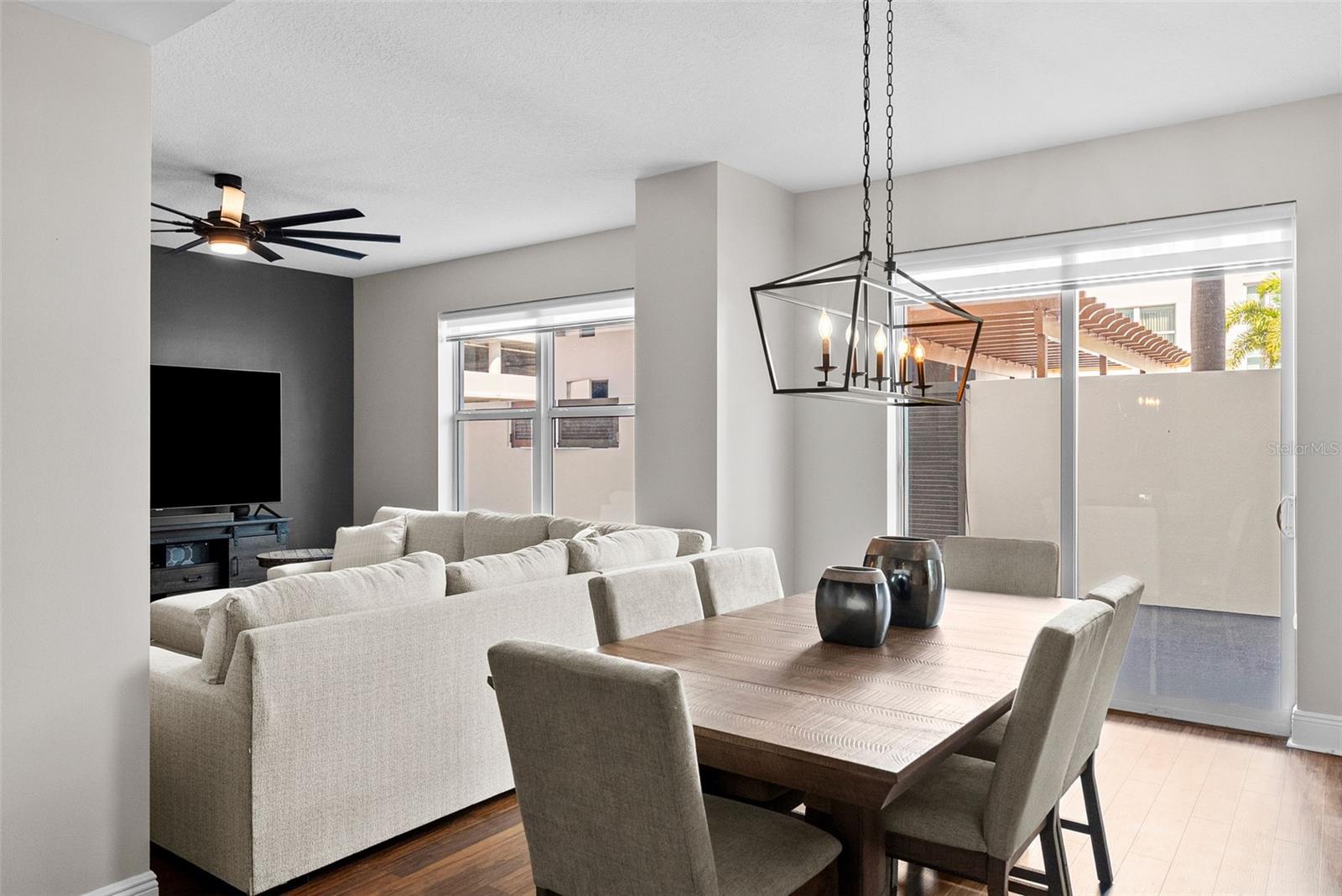 VENTANA A CONDO - Residential