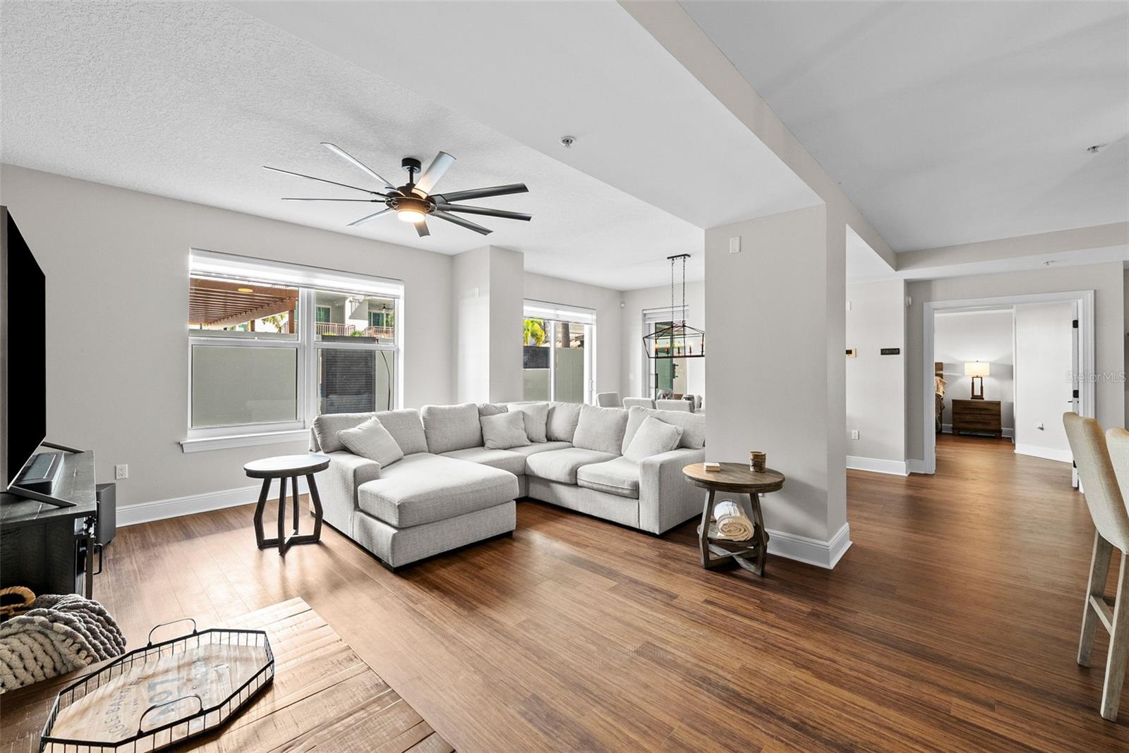 VENTANA A CONDO - Residential