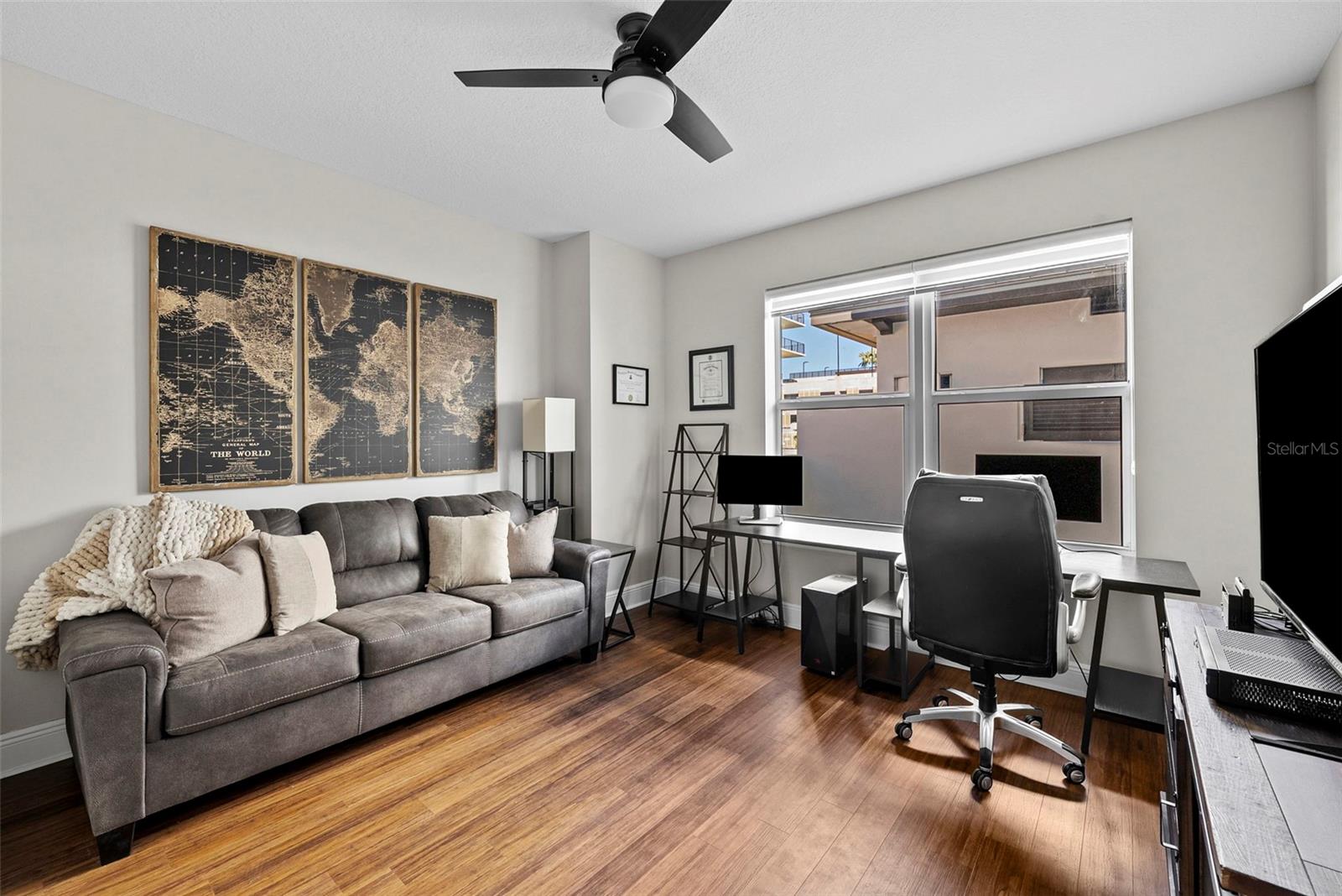 VENTANA A CONDO - Residential
