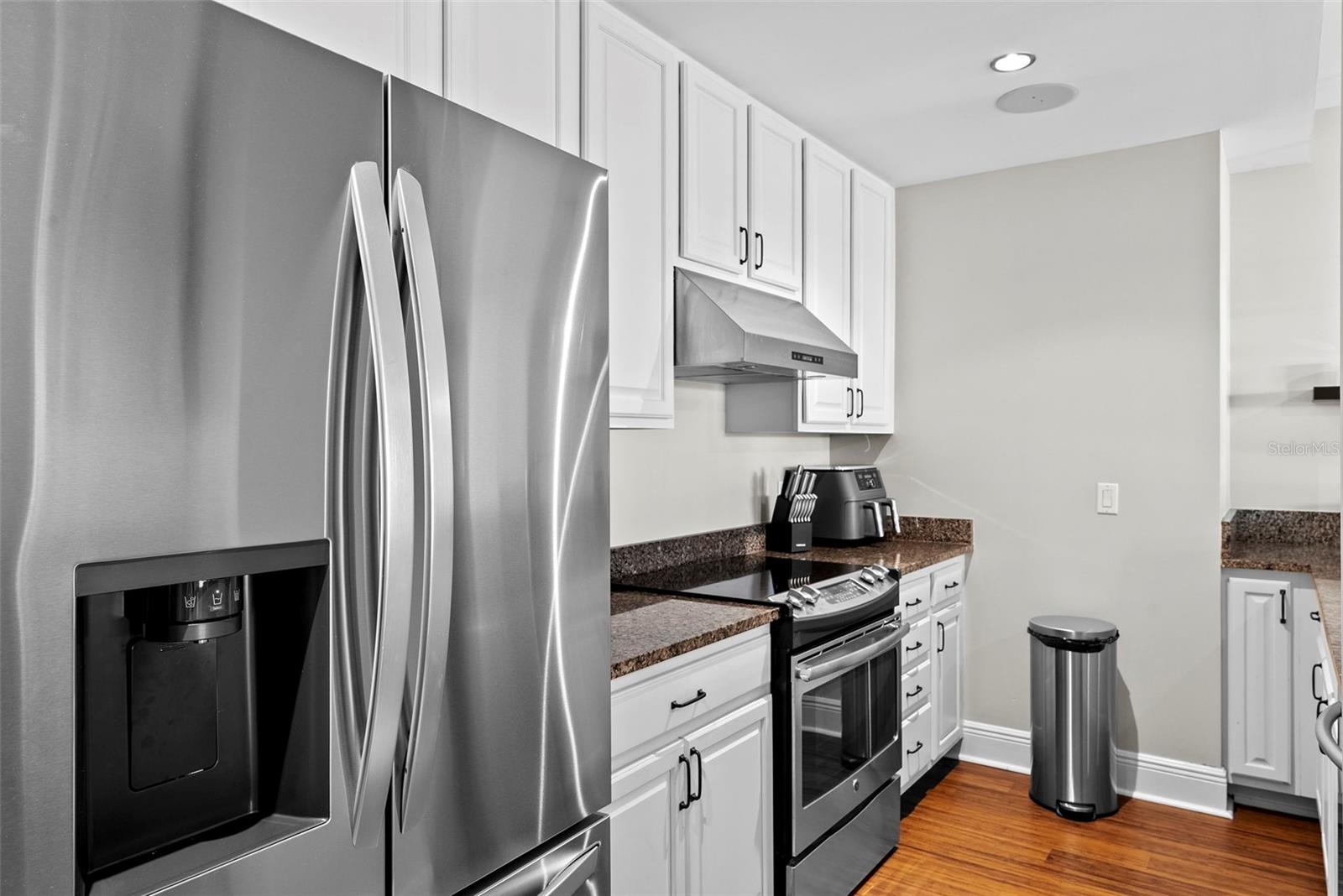 VENTANA A CONDO - Residential