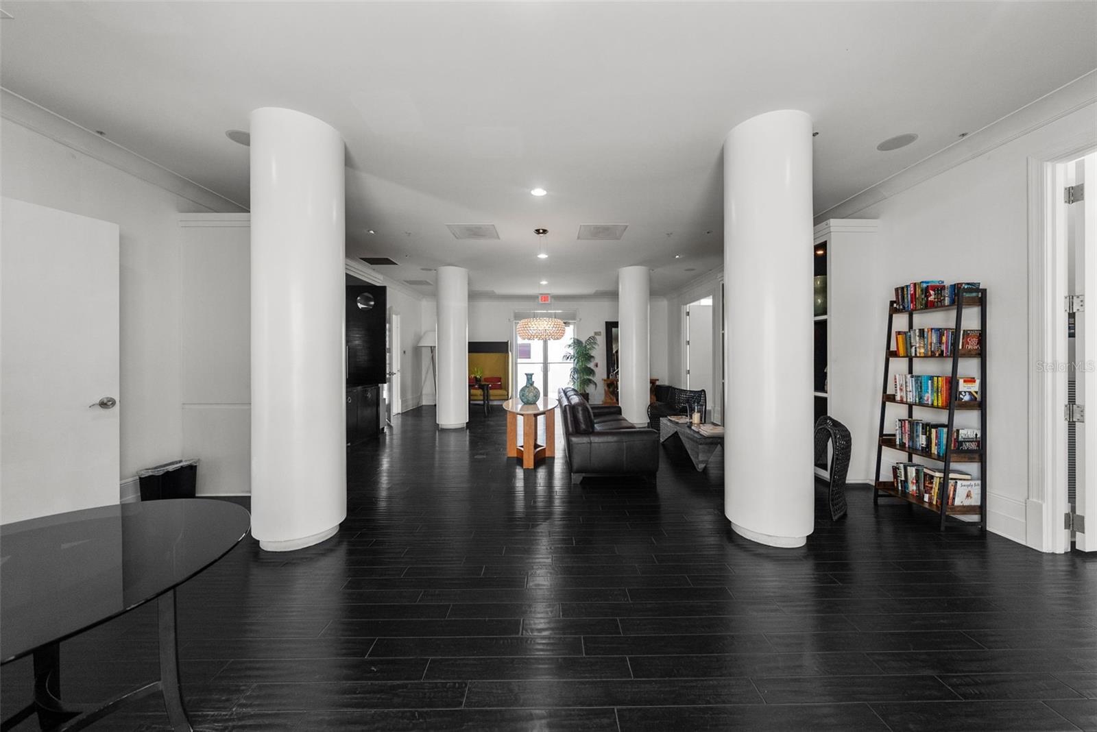 VENTANA A CONDO - Residential