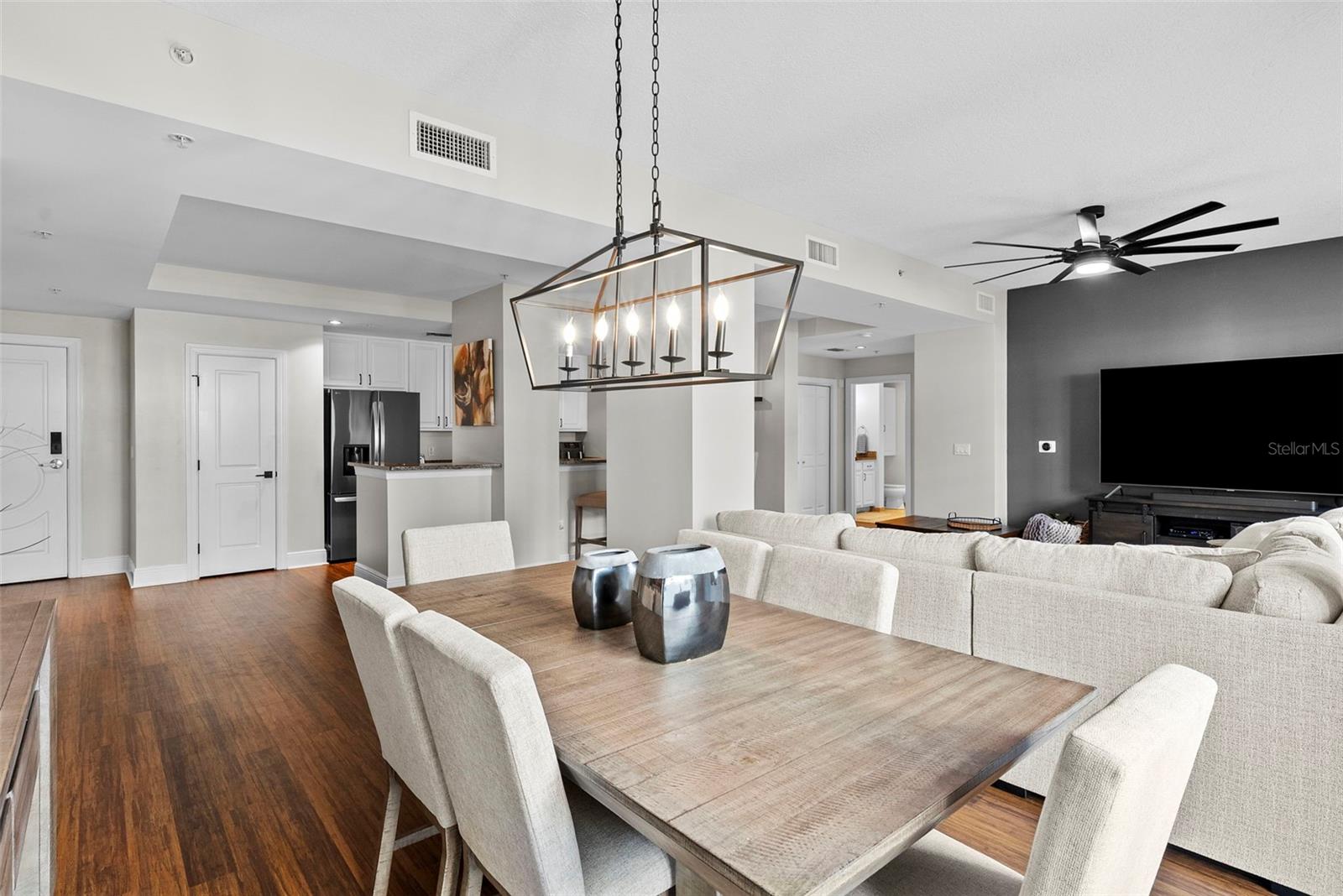VENTANA A CONDO - Residential