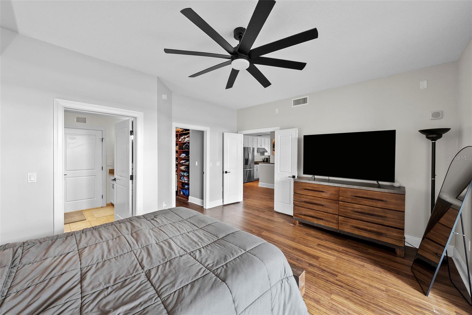 VENTANA A CONDO - Residential