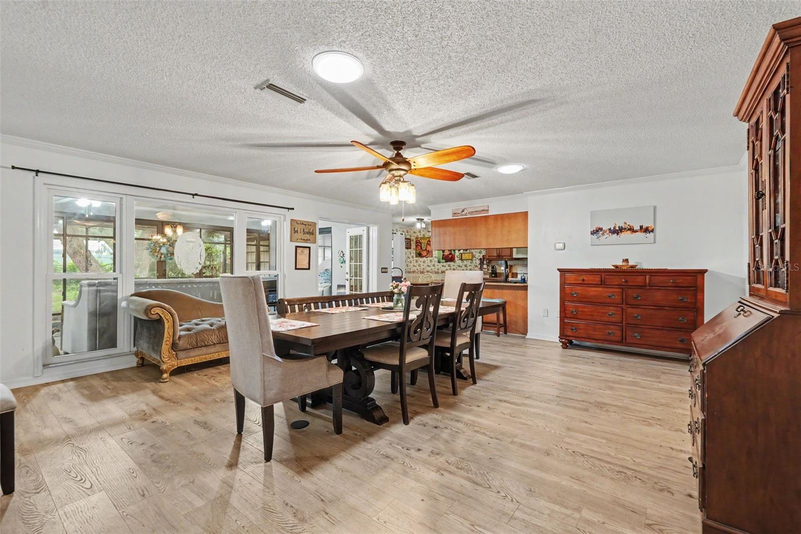 8251 EARLSHIRE LANE