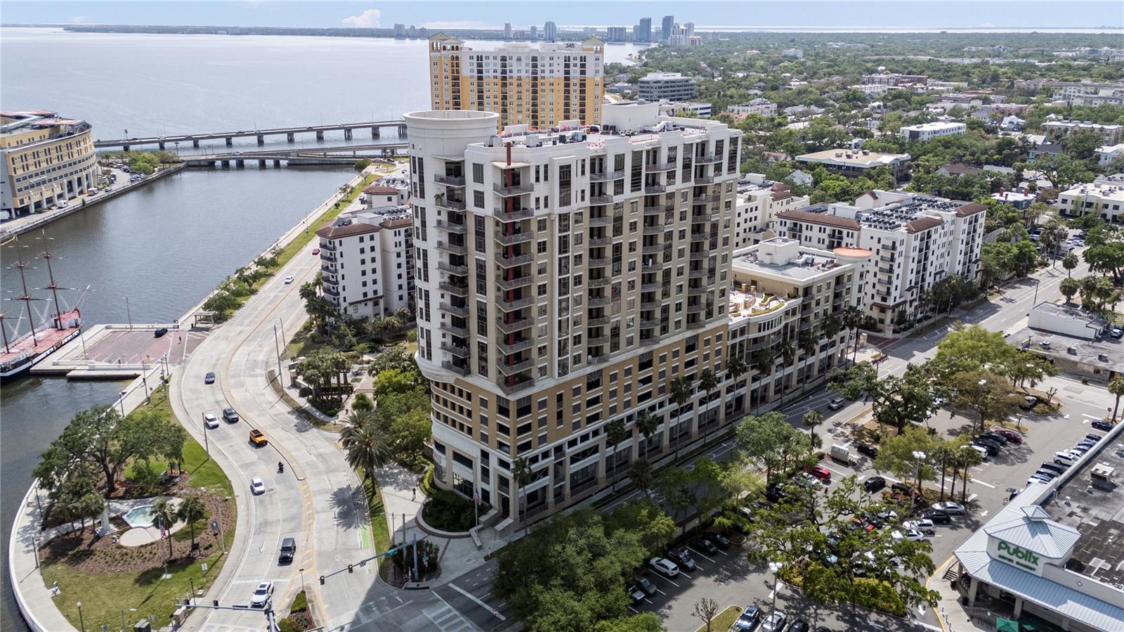 Hyde Park/Downtown CBD office/retail condomium - 2 units sold together - owner occupancy - high visibility location - water views of Hillsborough River/Harbour Island - easy access to CBD, Convention Center, River Walk, Water Street - 44 dedicated parking spaces - additional 1300 s.f. mol exterior patio area - flex floor plan suitable for a variety of professional office, retail and medical uses - Lease @$35NNN - appointment only.