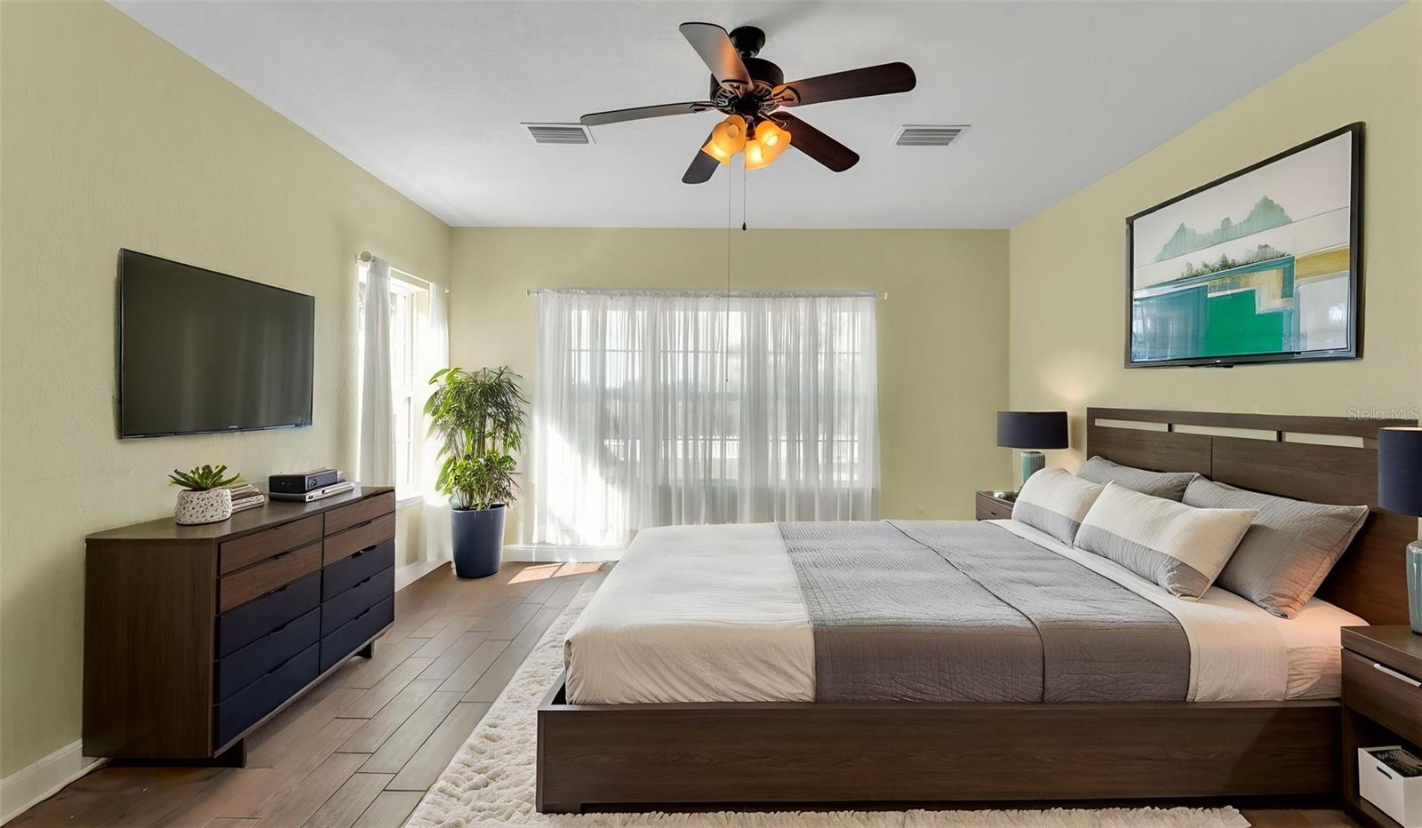 GROVELAND HIDDEN LAKES ESTATES - Residential