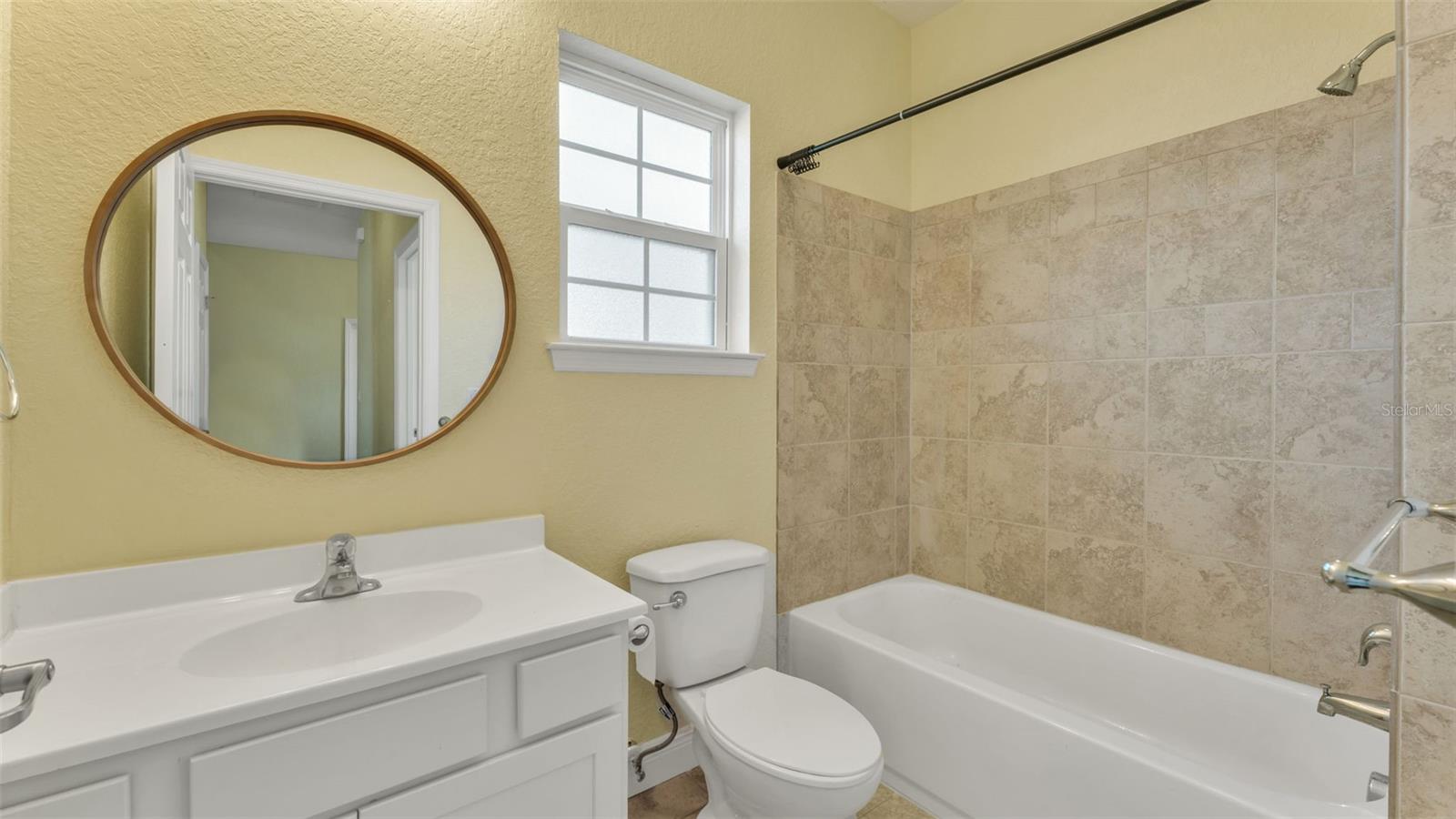 GROVELAND HIDDEN LAKES ESTATES - Residential