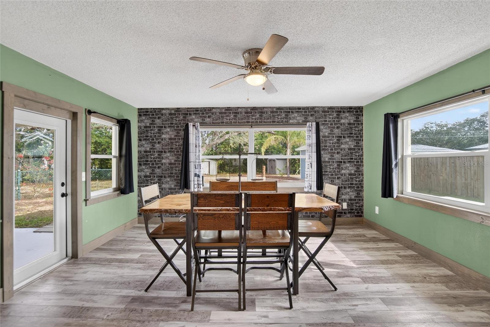 KEYSTONE MANOR - Residential