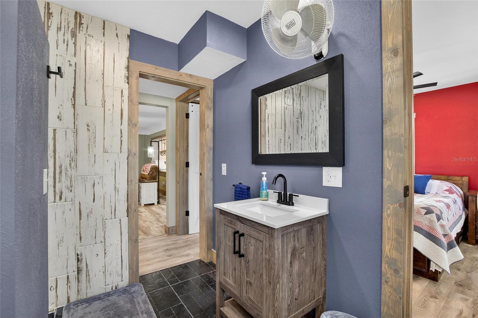 KEYSTONE MANOR - Residential