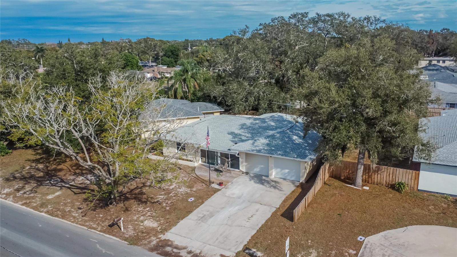 KEYSTONE MANOR - Residential