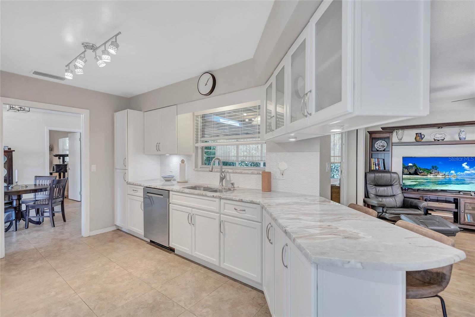 BAY PARK GARDENS - Residential