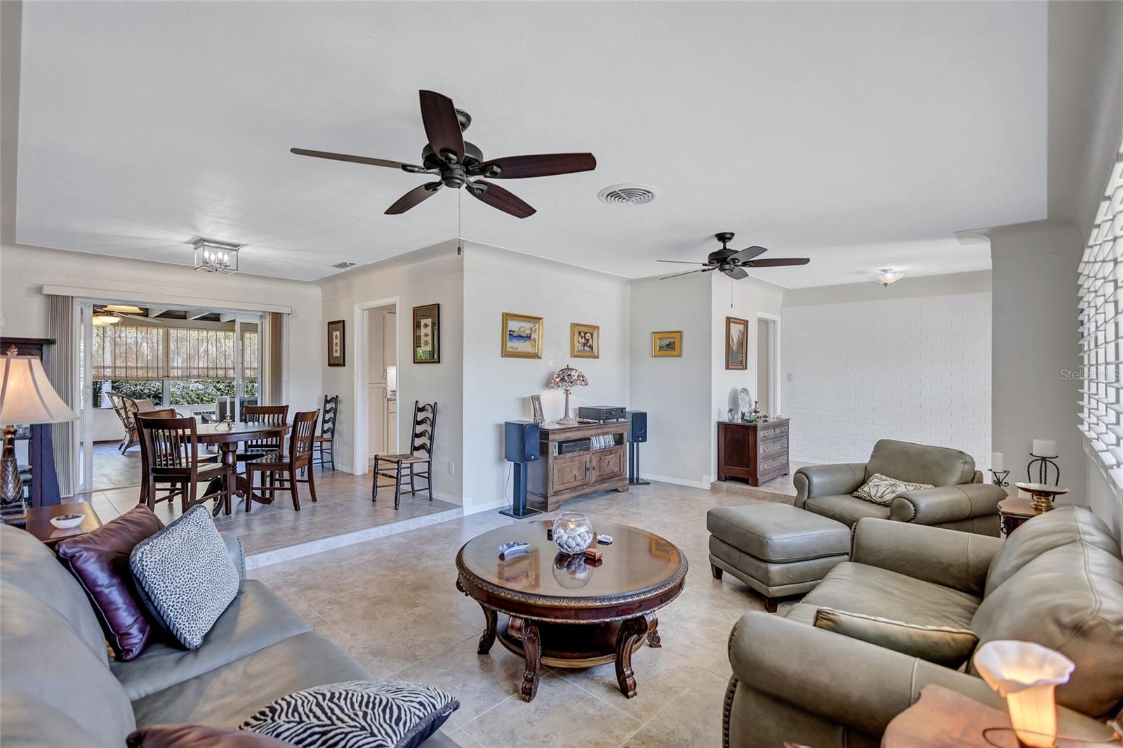 BAY PARK GARDENS - Residential