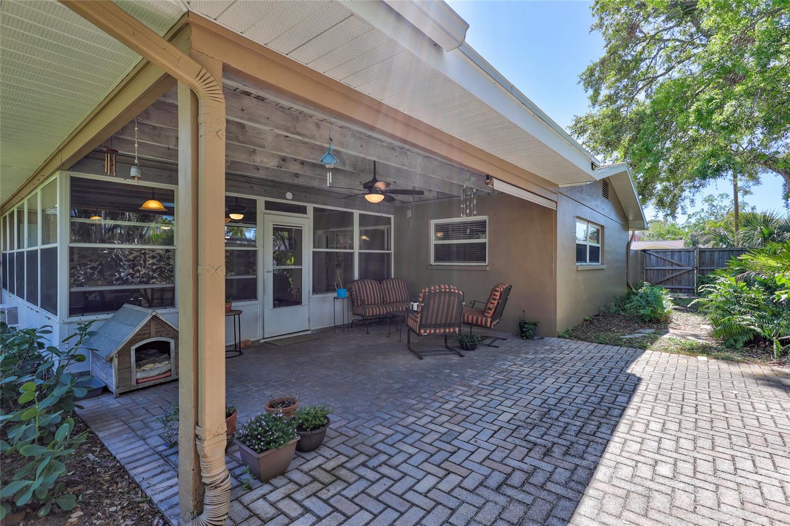 BAY PARK GARDENS - Residential