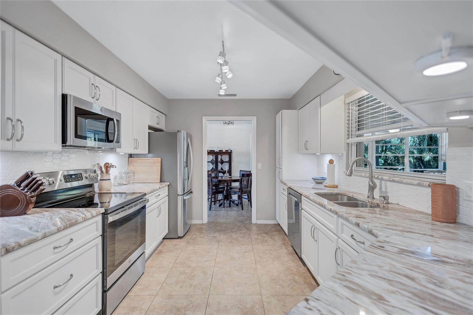 BAY PARK GARDENS - Residential