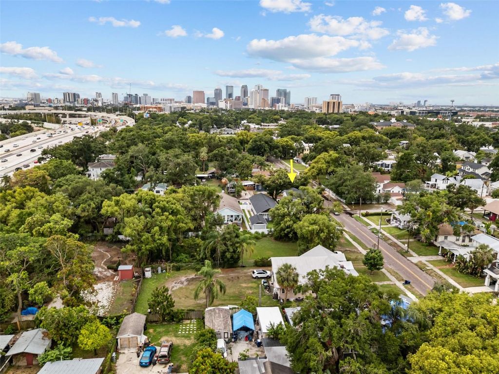 Photo of 502 E Robles Street, Tampa, FL 33602 (MLS # TB8393495)