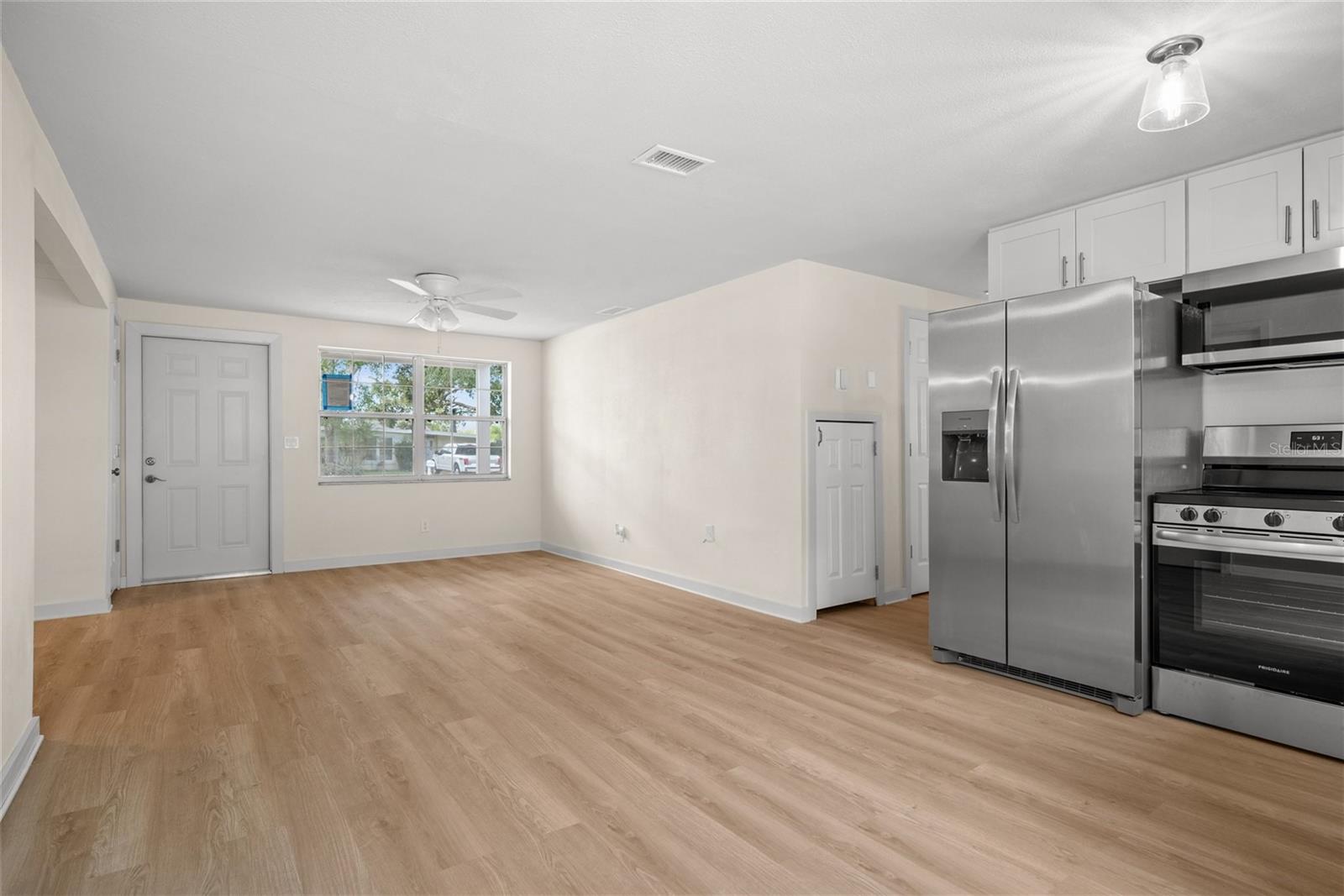 CROSS BAYOU ESTATES 7TH ADD - Residential