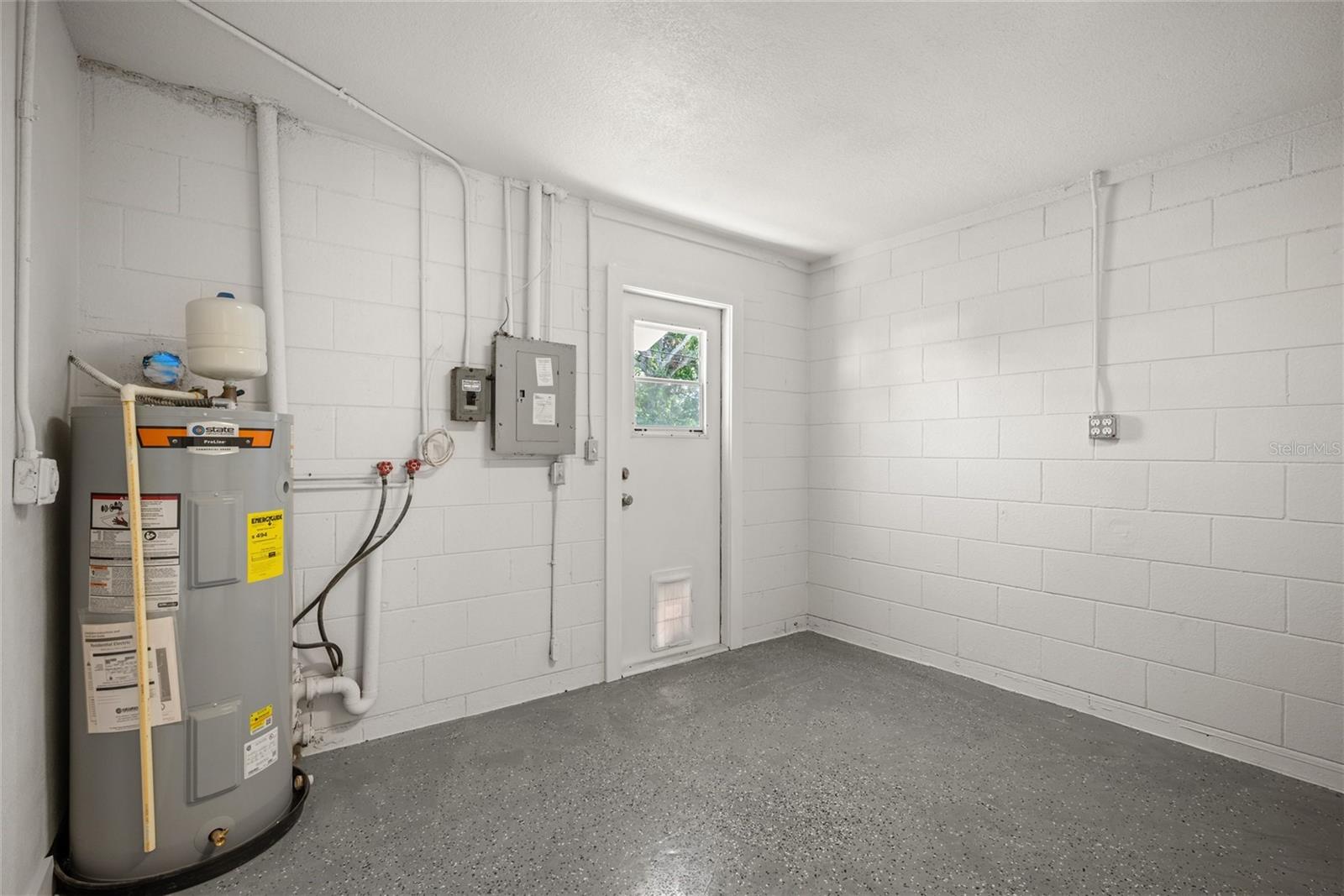 CROSS BAYOU ESTATES 7TH ADD - Residential