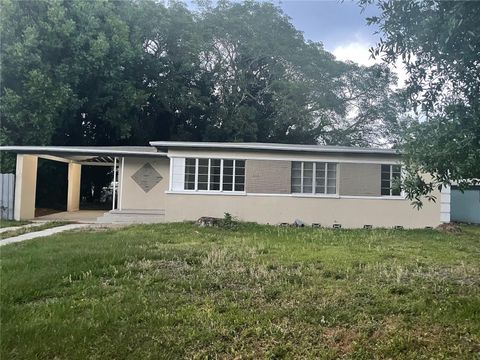 Photo of 715 Mercado Court, Orlando, FL 32807 (MLS # O6307039)
