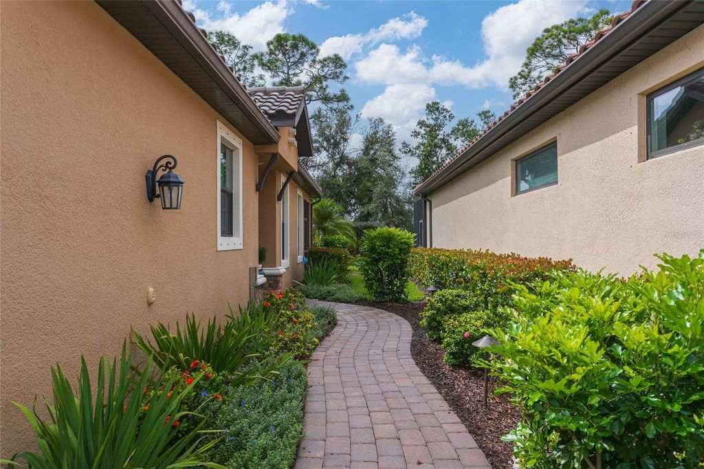 Photo of 5517 Sentiero Drive, Nokomis, FL 34275 (MLS # N6141721)