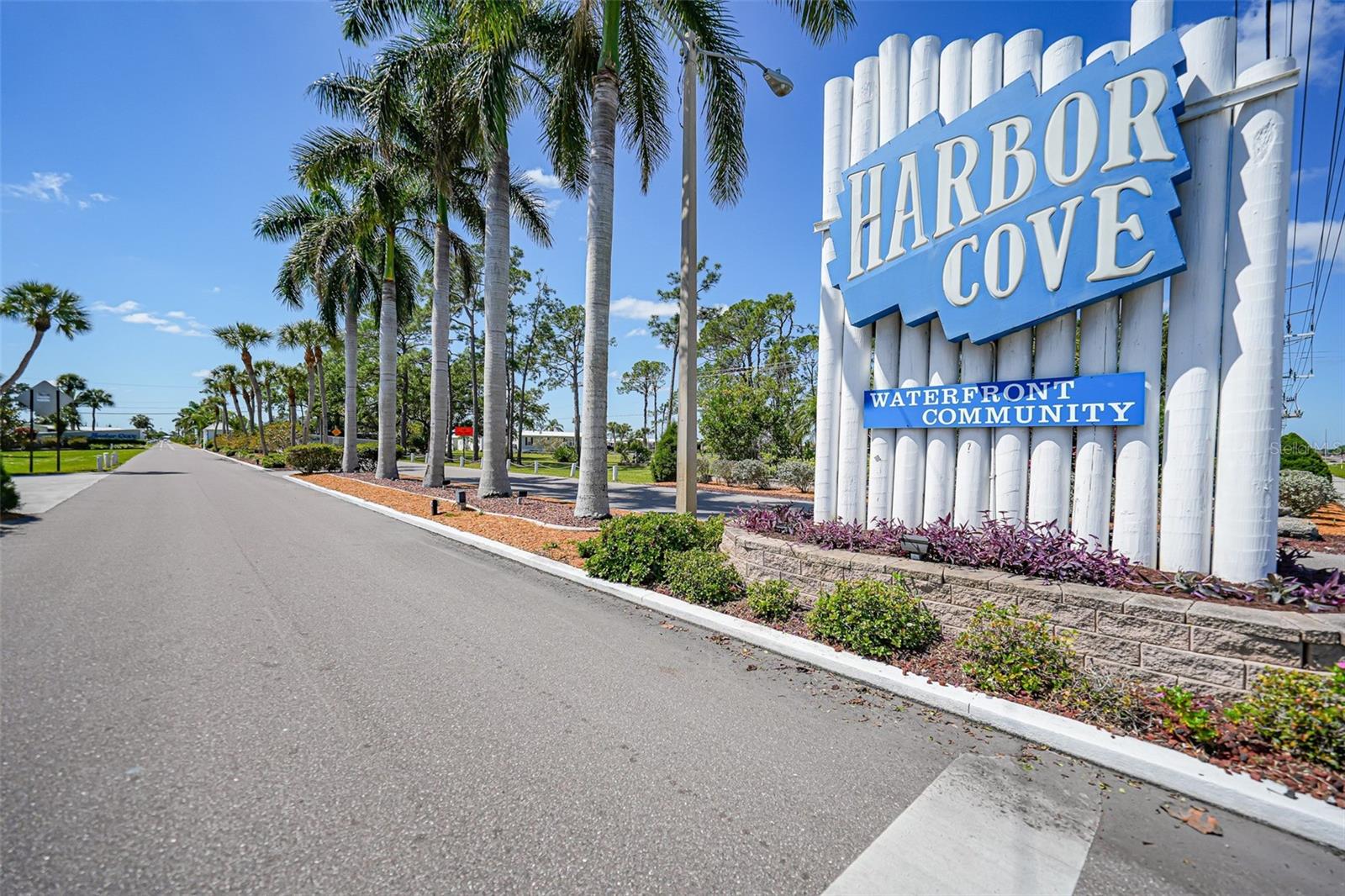 TRAILER ACRES - Land