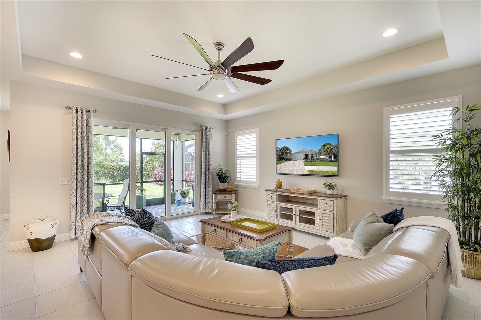 LAKEHOUSE COVE AT WATERSIDE - Residential