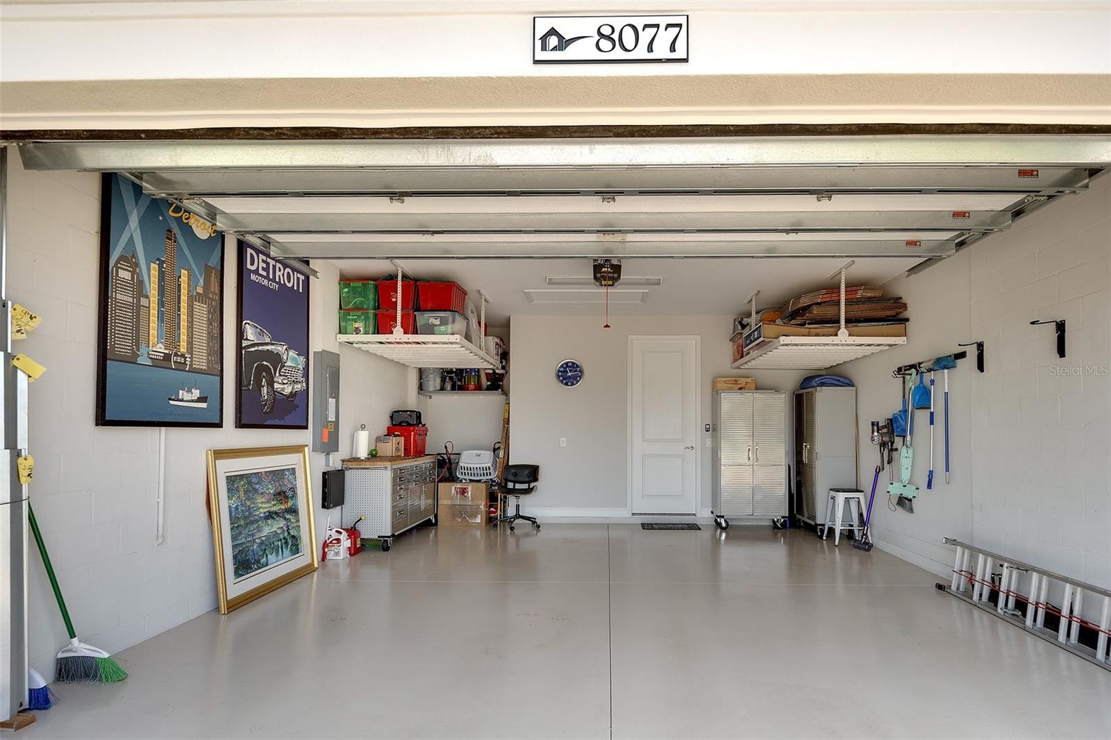 LAKEHOUSE COVE AT WATERSIDE - Residential