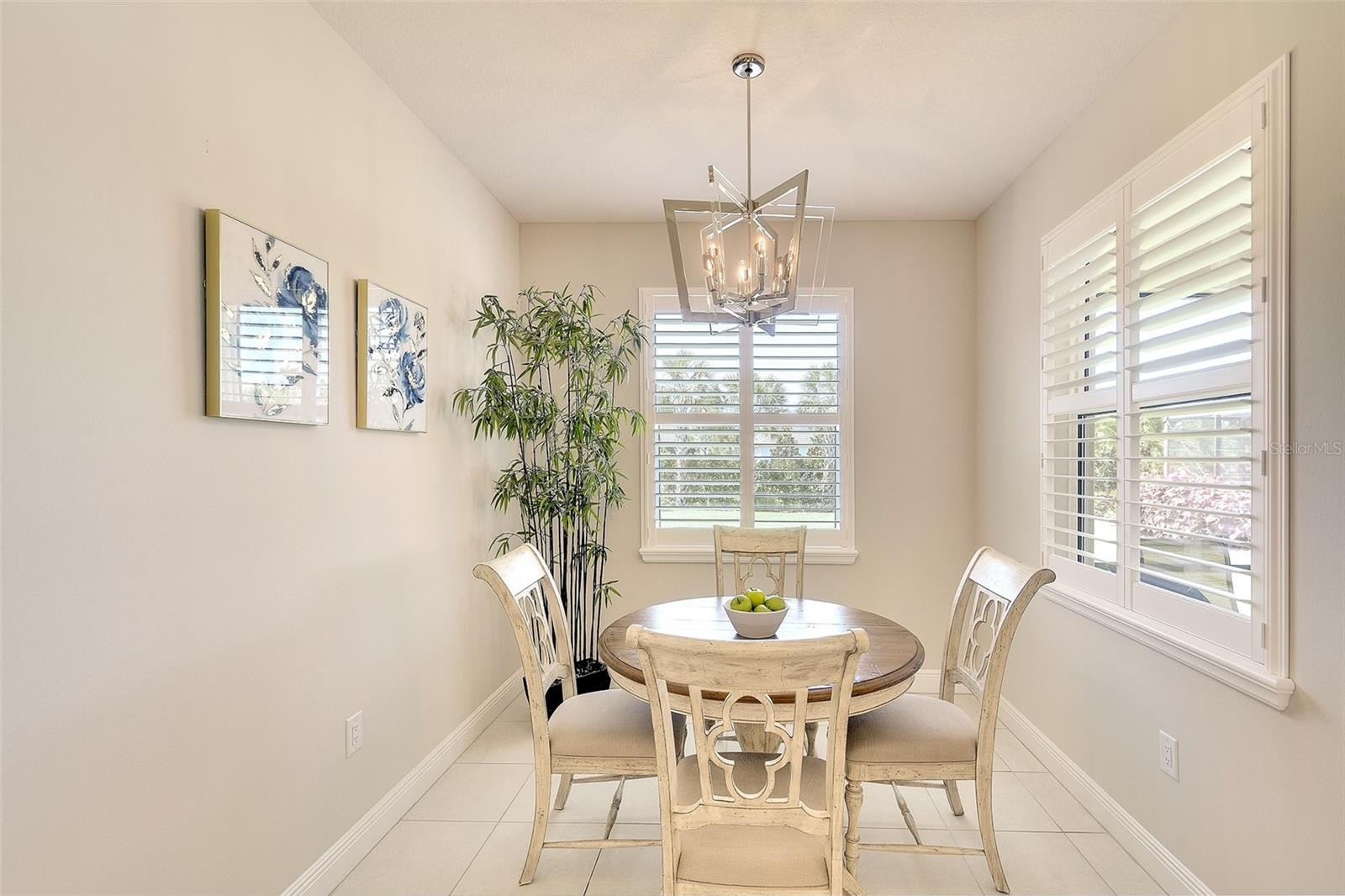 LAKEHOUSE COVE AT WATERSIDE - Residential