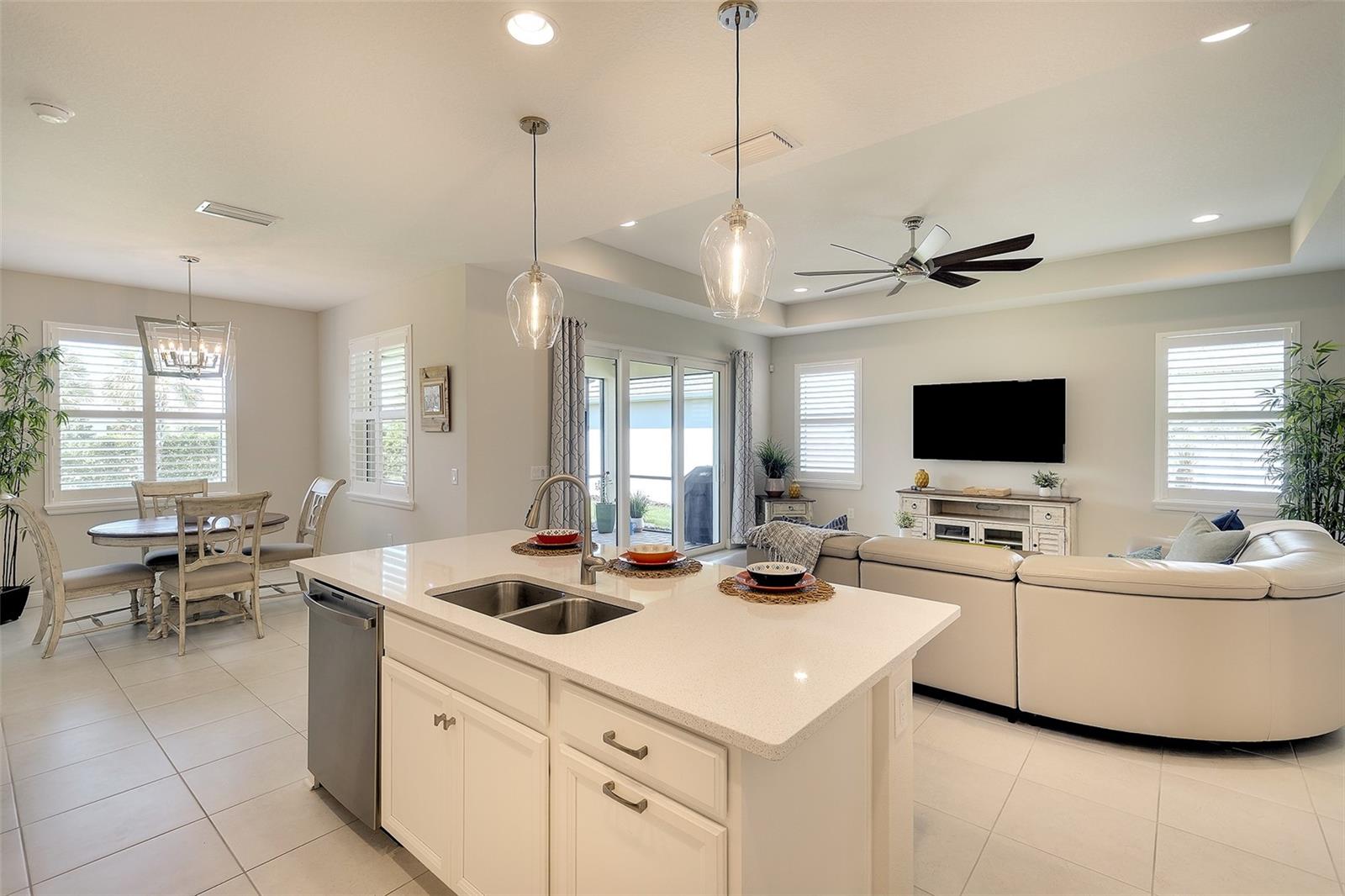 LAKEHOUSE COVE AT WATERSIDE - Residential