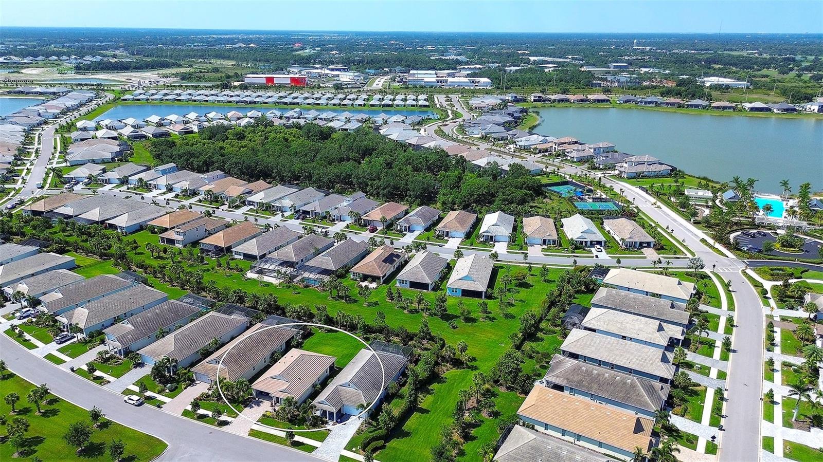 LAKEHOUSE COVE AT WATERSIDE - Residential